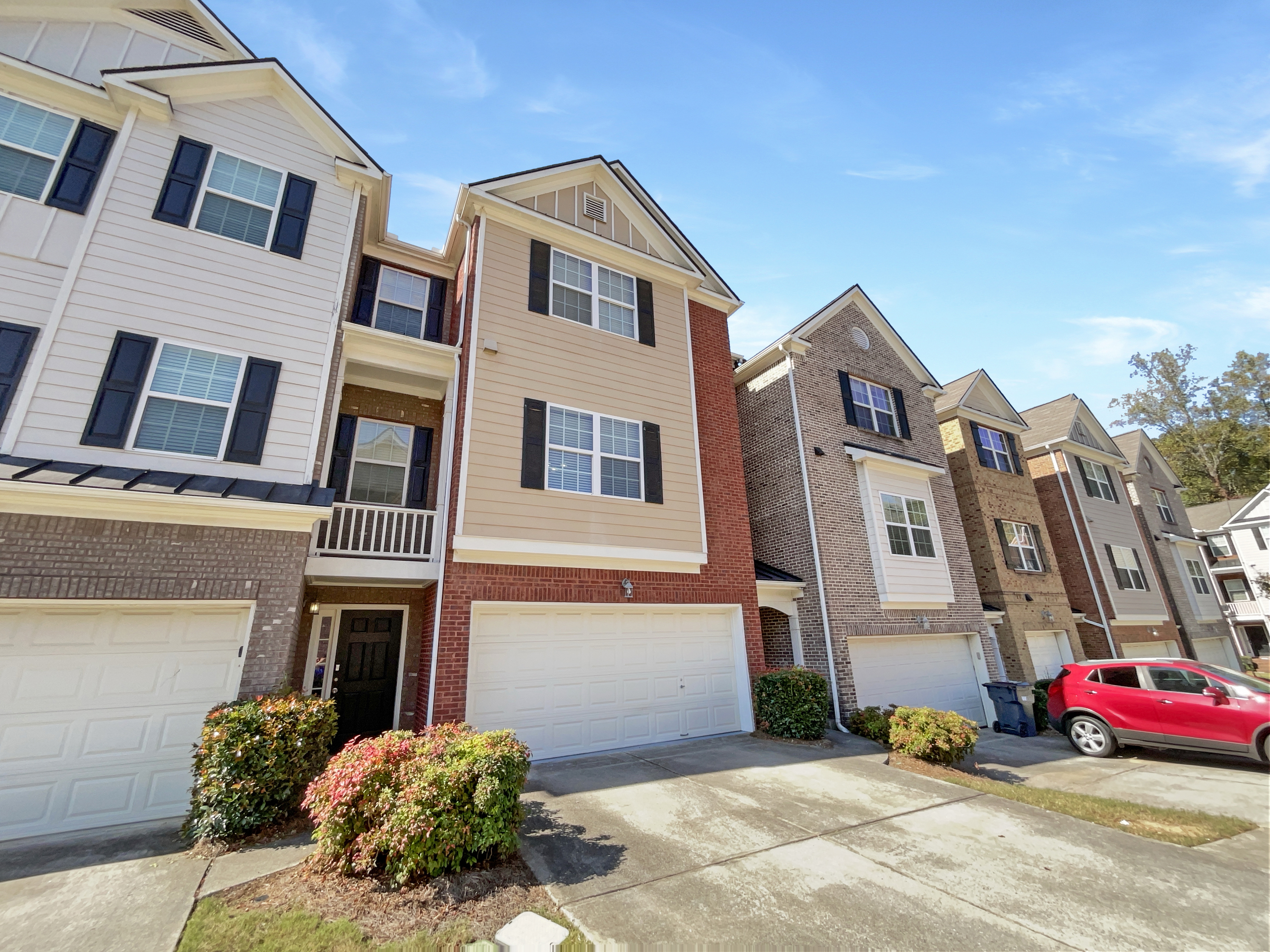 Photo 25 of 52 of 1622 Halliard Dr, Lawrenceville, GA