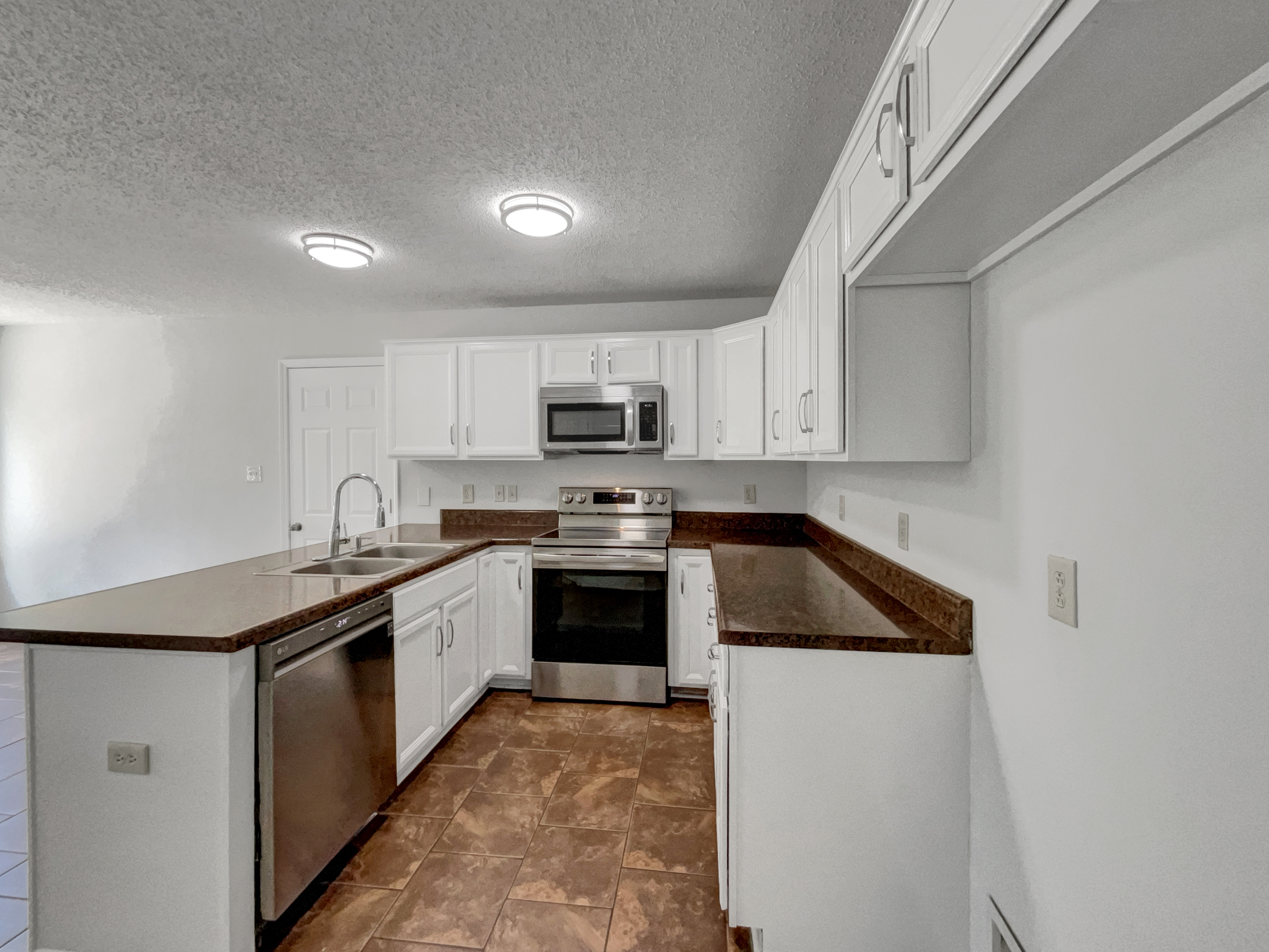 Photo 6 of 21 of 238 Windmeade Cir, Clarksville, TN