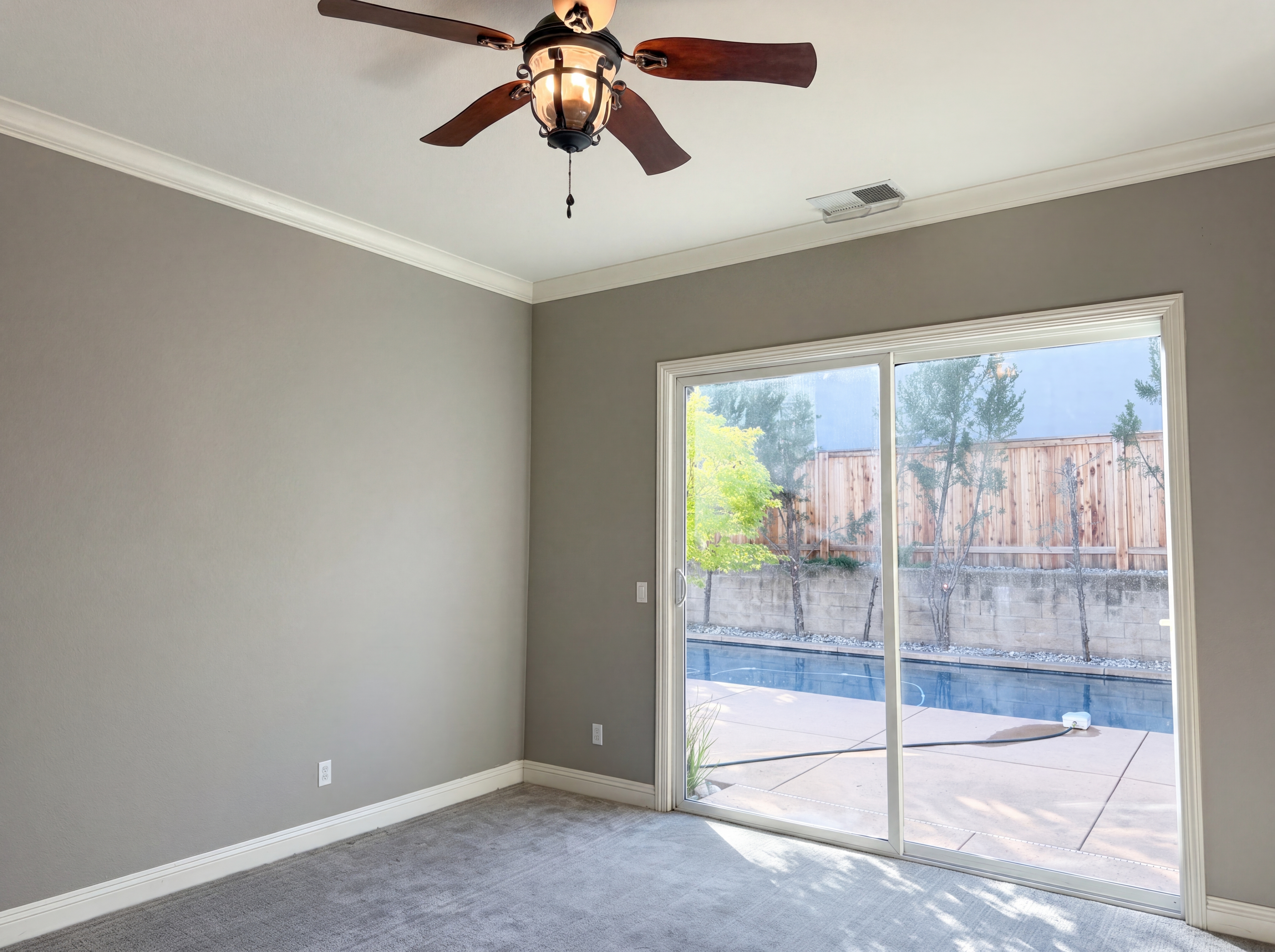 Photo 32 of 51 of 1401 Grey Owl Cir, Roseville, CA