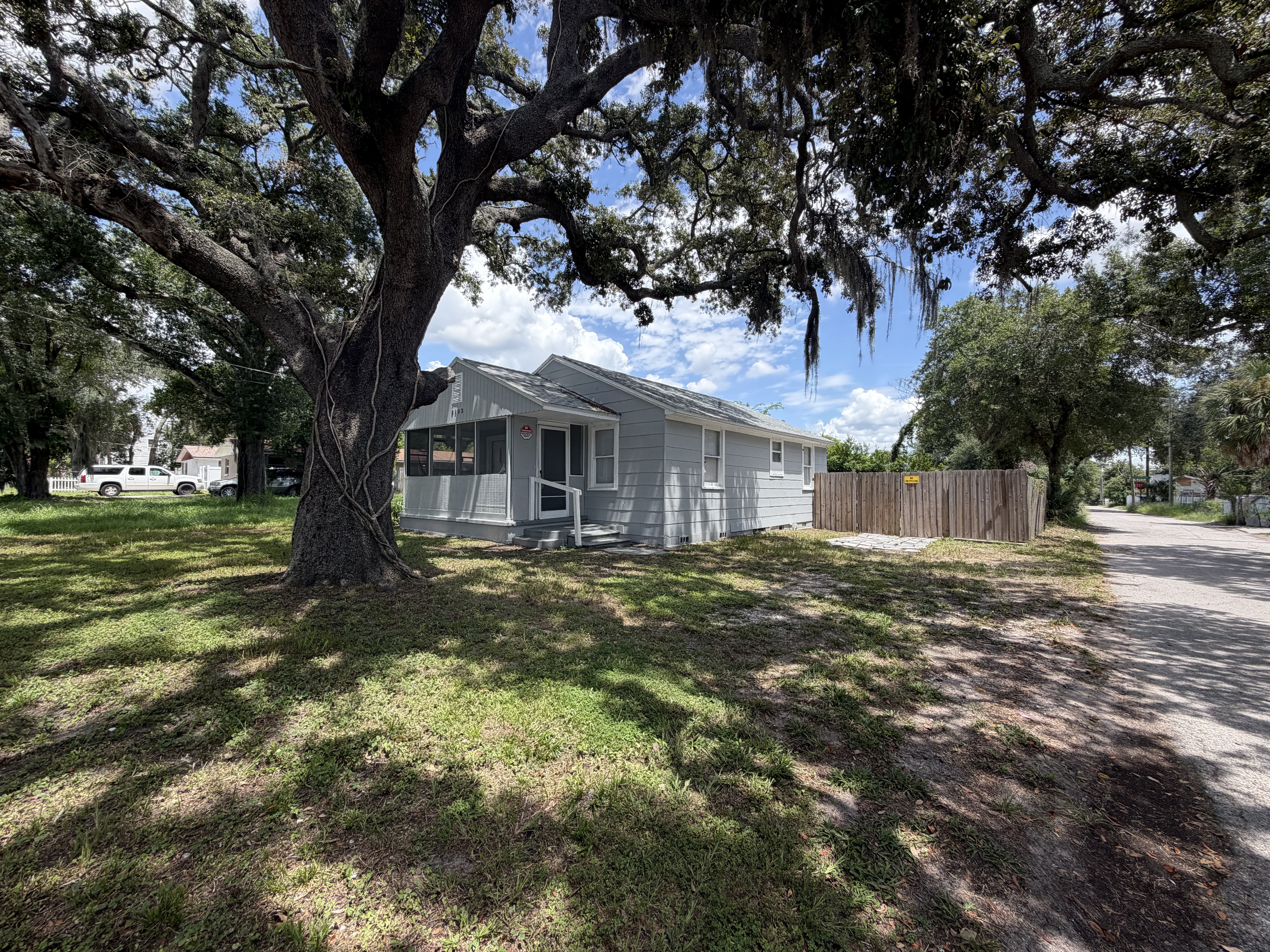 Photo 12 of 14 of 8103 N 18th St, Tampa, FL