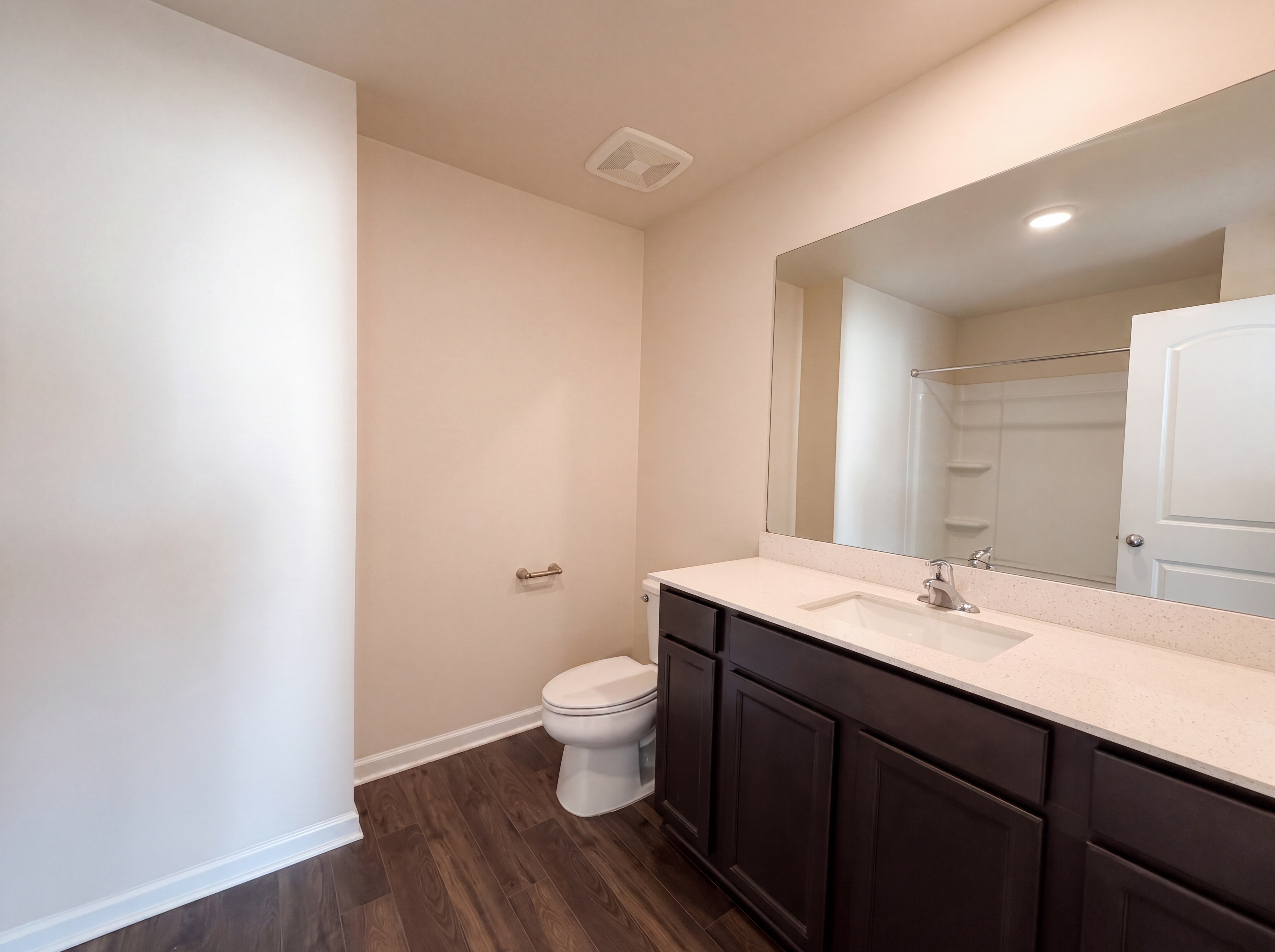 Photo 14 of 19 of 107 David Bolin Dr, La Vergne, TN