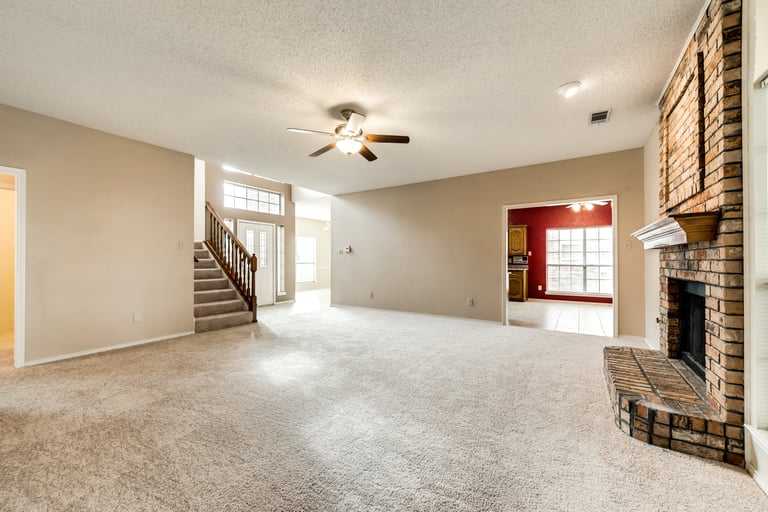 Photo 7 of 23 - 8413 Luna Dr, Rowlett, TX 75088