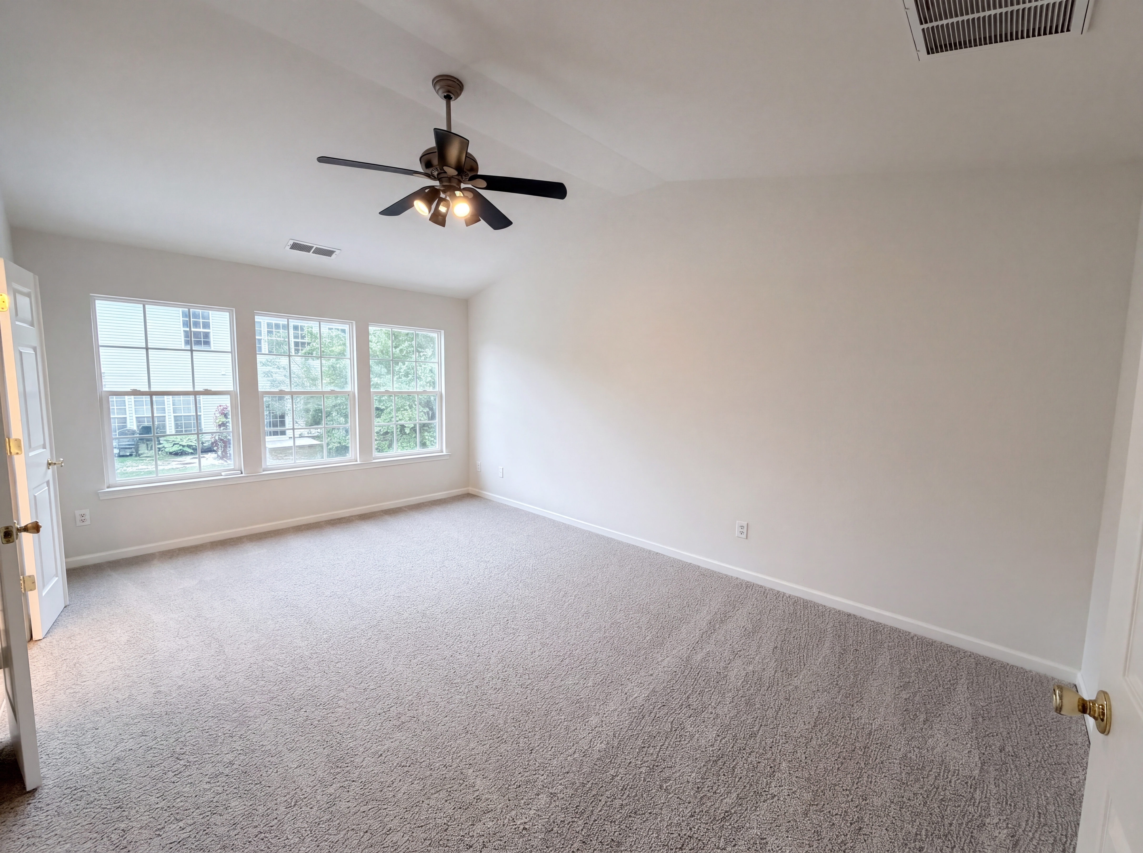 Photo 11 of 19 of 11747 Huxley Rd, Charlotte, NC