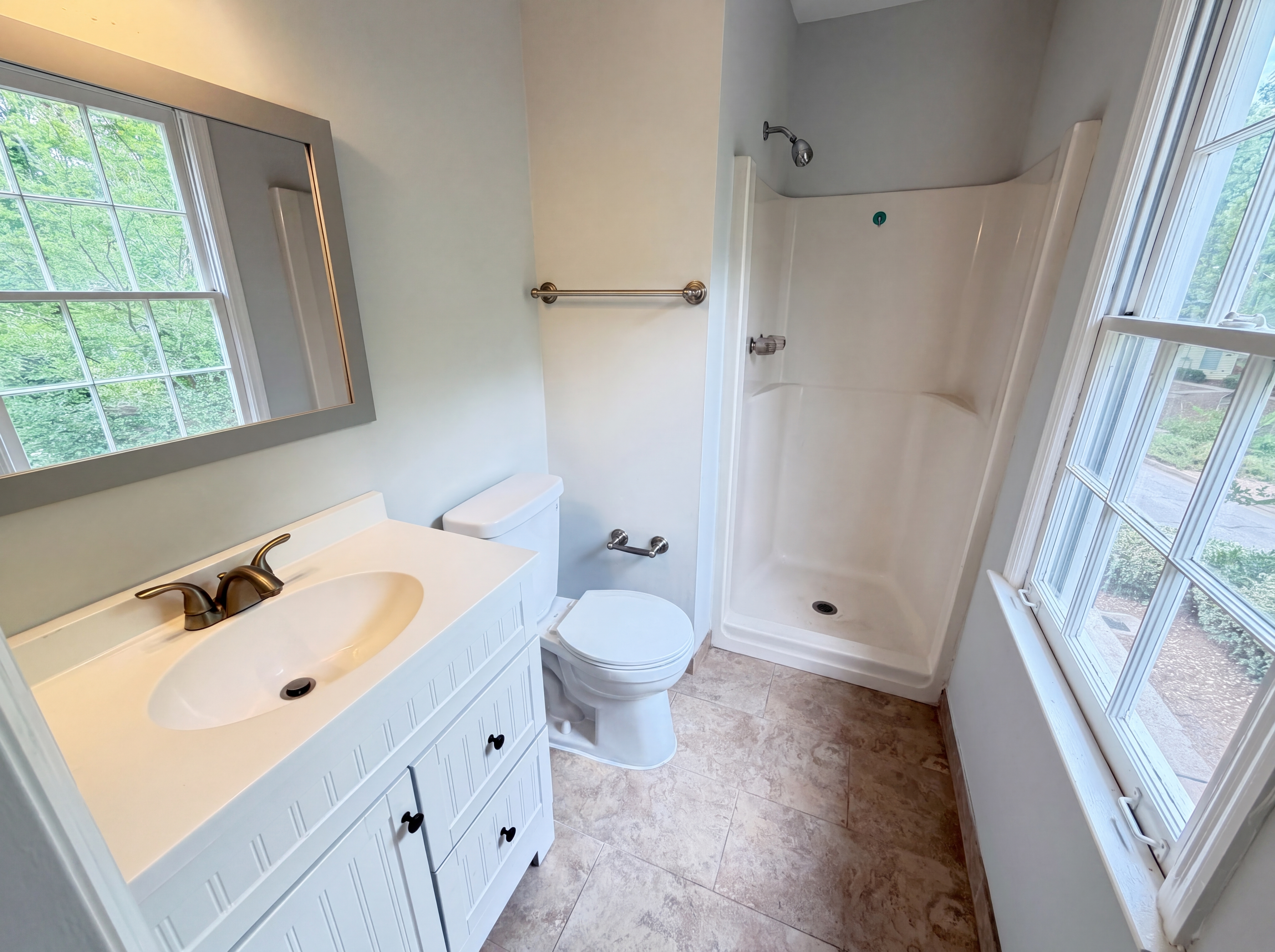 Photo 6 of 19 of 237 Chads Ford Way, Roswell, GA