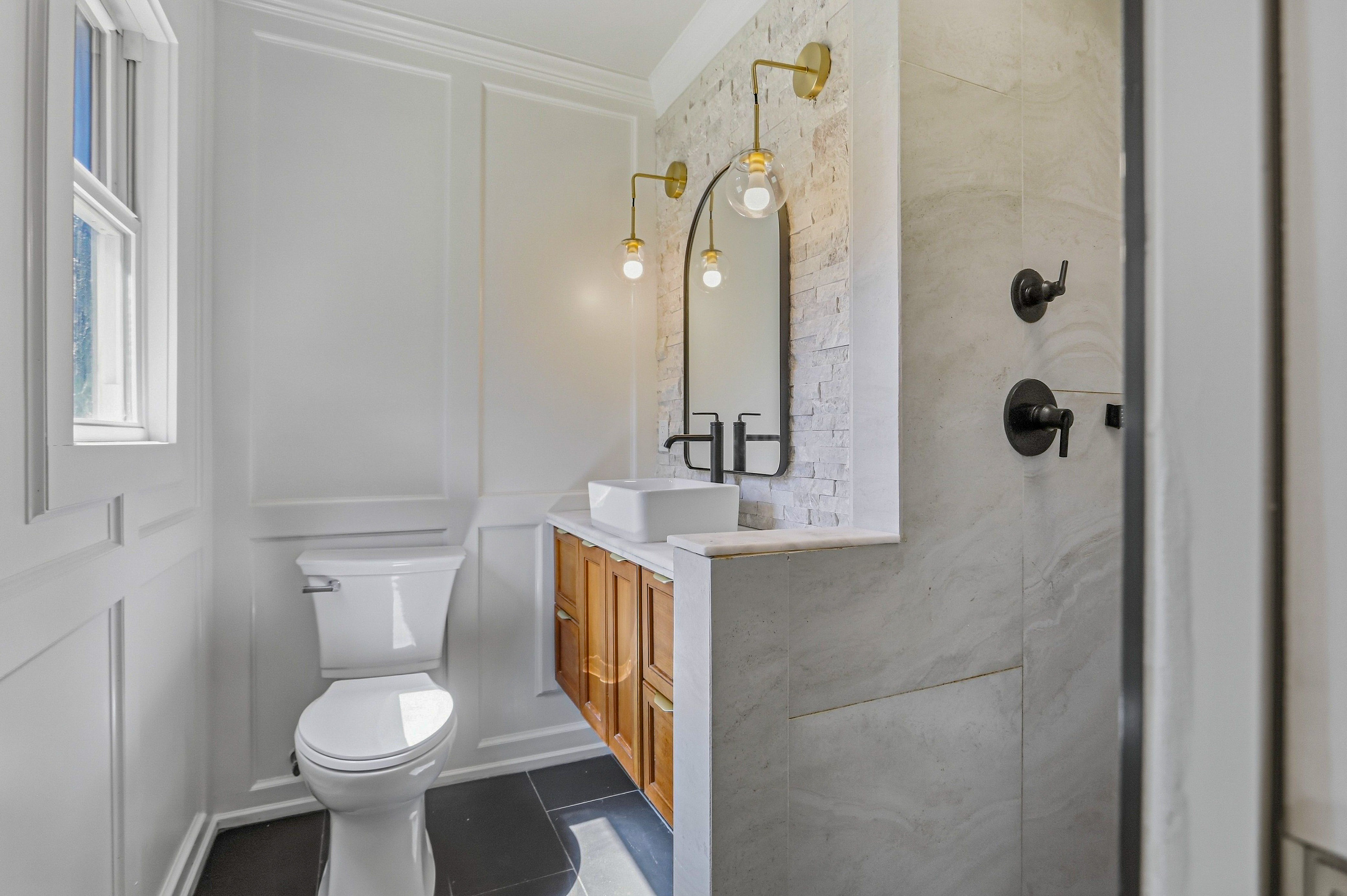 Photo 9 of 19 of 3841 Lavilla Dr, Powder Springs, GA