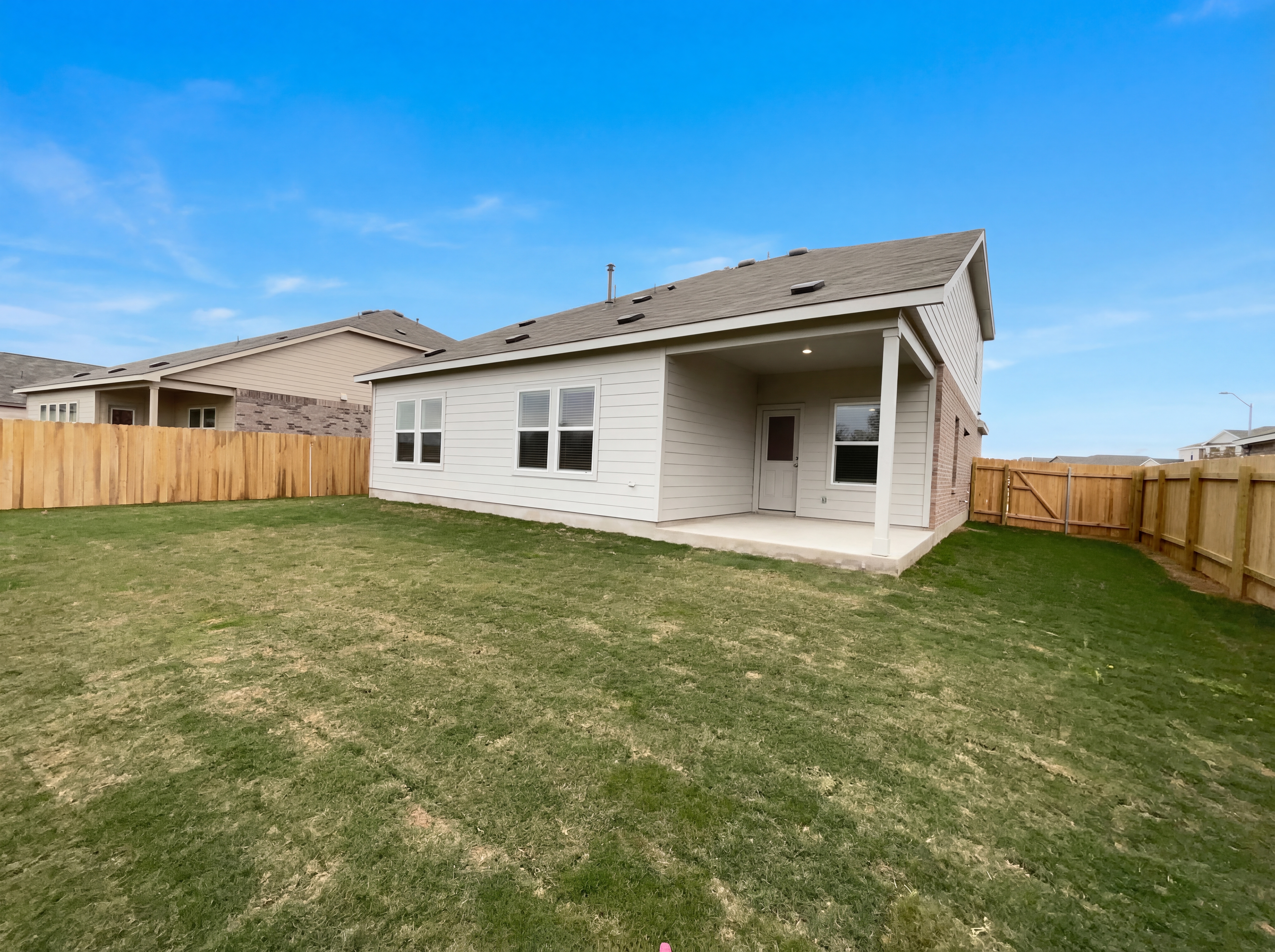 Photo 22 of 24 of 501 Vantage Dr, Hutto, TX