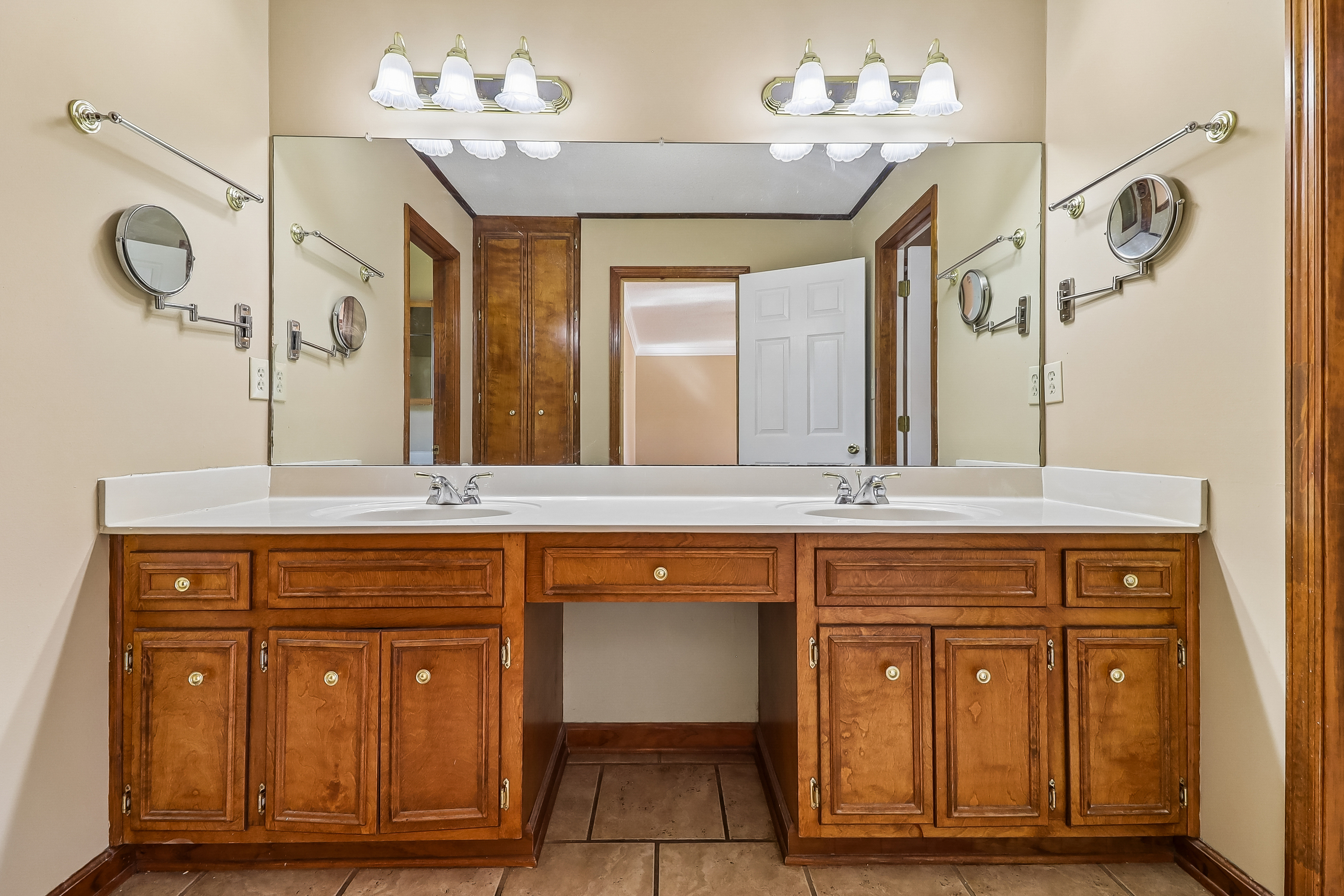 Photo 6 of 41 of 453 Highlands Ct, Augusta, GA