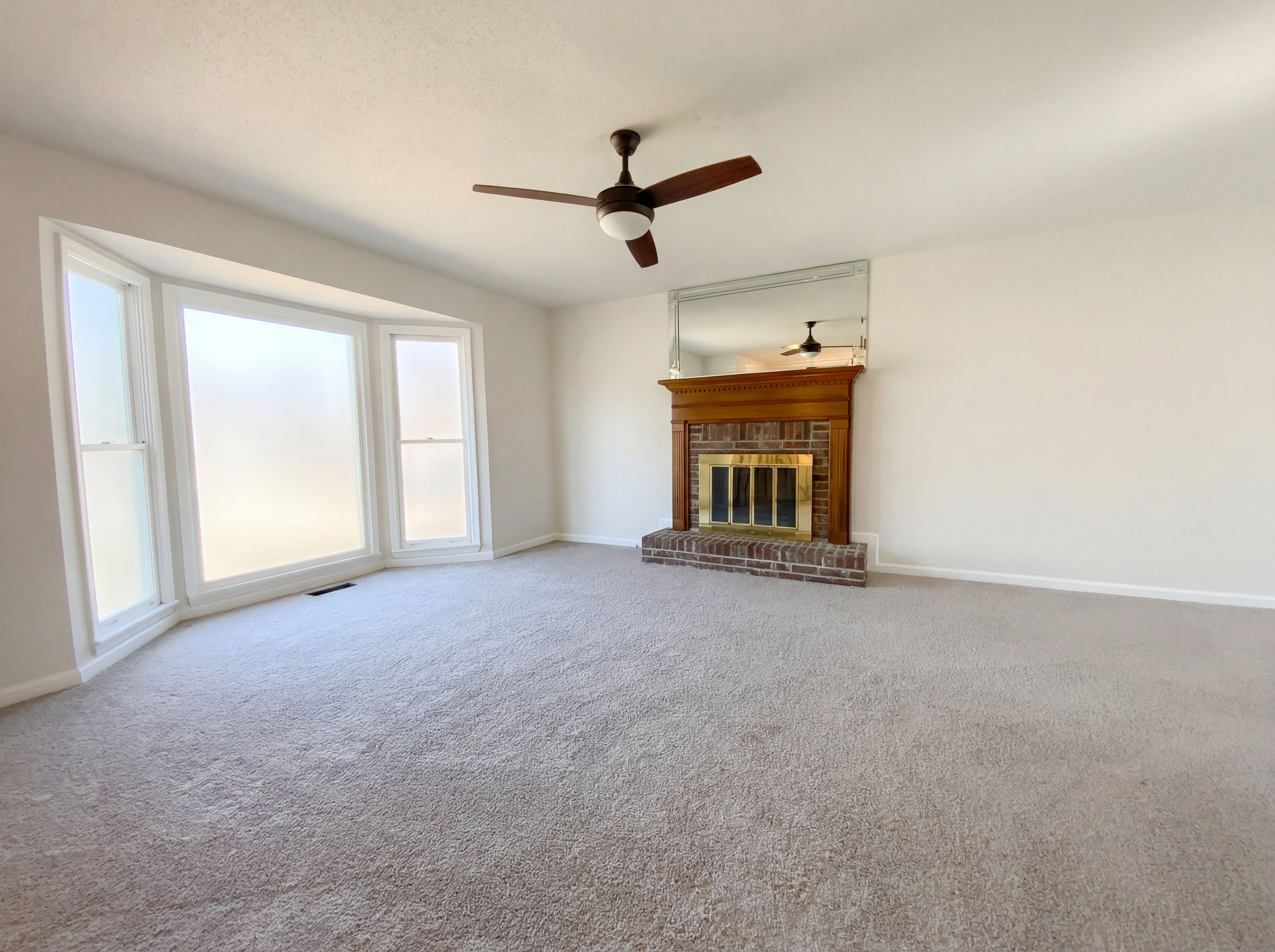 Photo 3 of 17 of 2271 Ashley Ln, Gardendale, AL