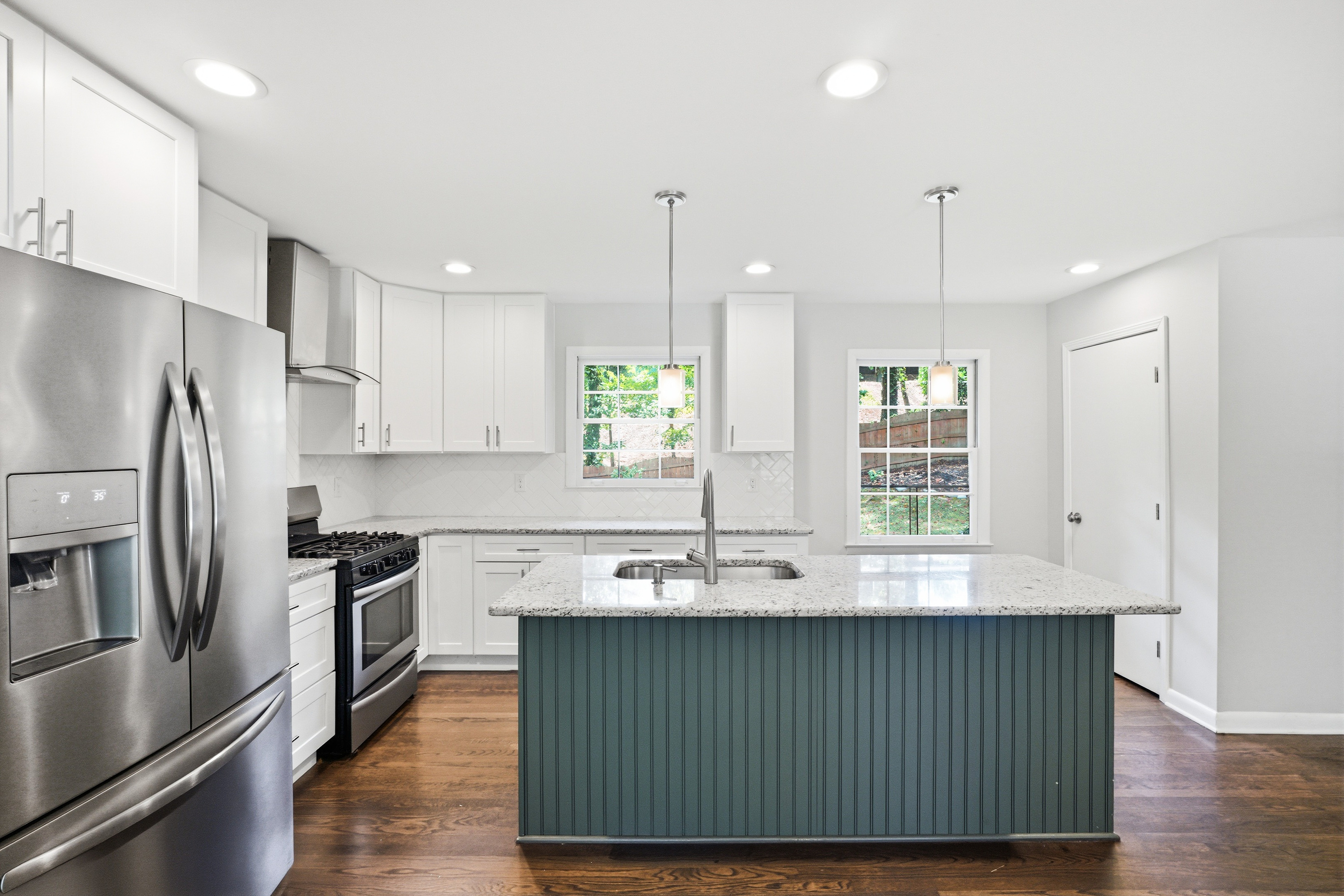 Photo 8 of 35 of 3020 Landrum Dr SW, Atlanta, GA