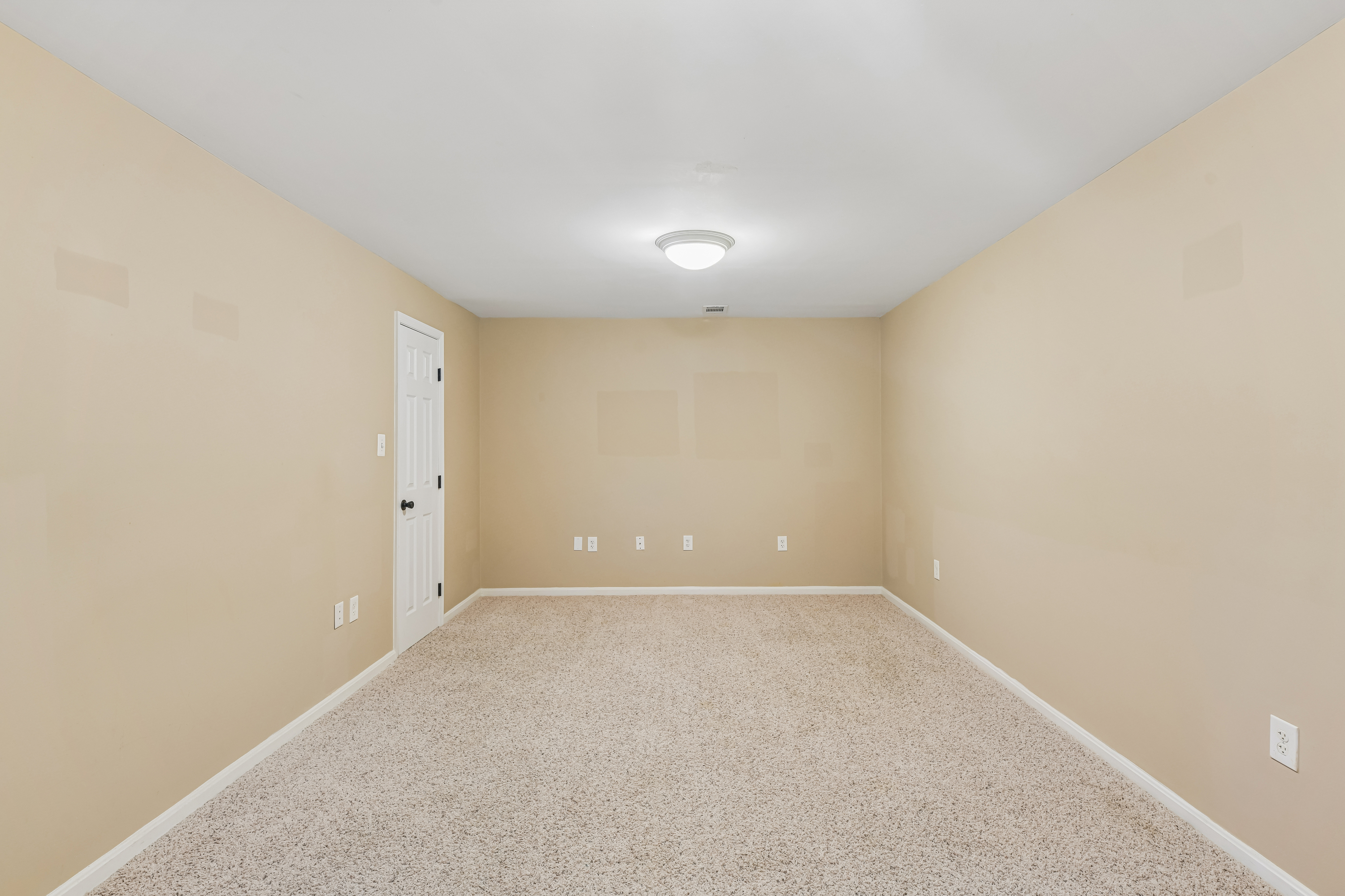 Photo 62 of 84 of 6046 Persinger House Ct, Manassas, VA