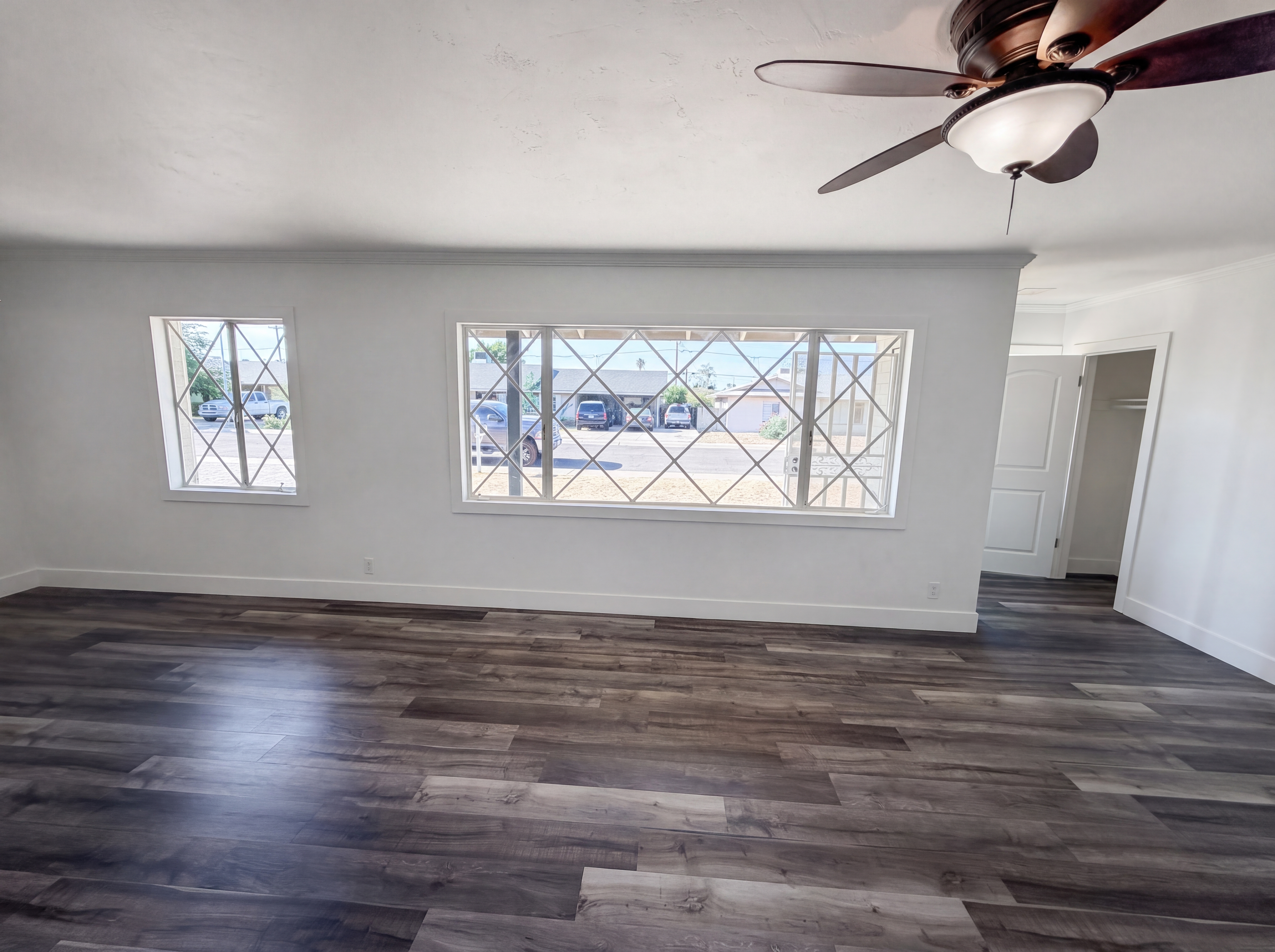 Photo 8 of 26 of 2402 W Anderson Ave, Phoenix, AZ