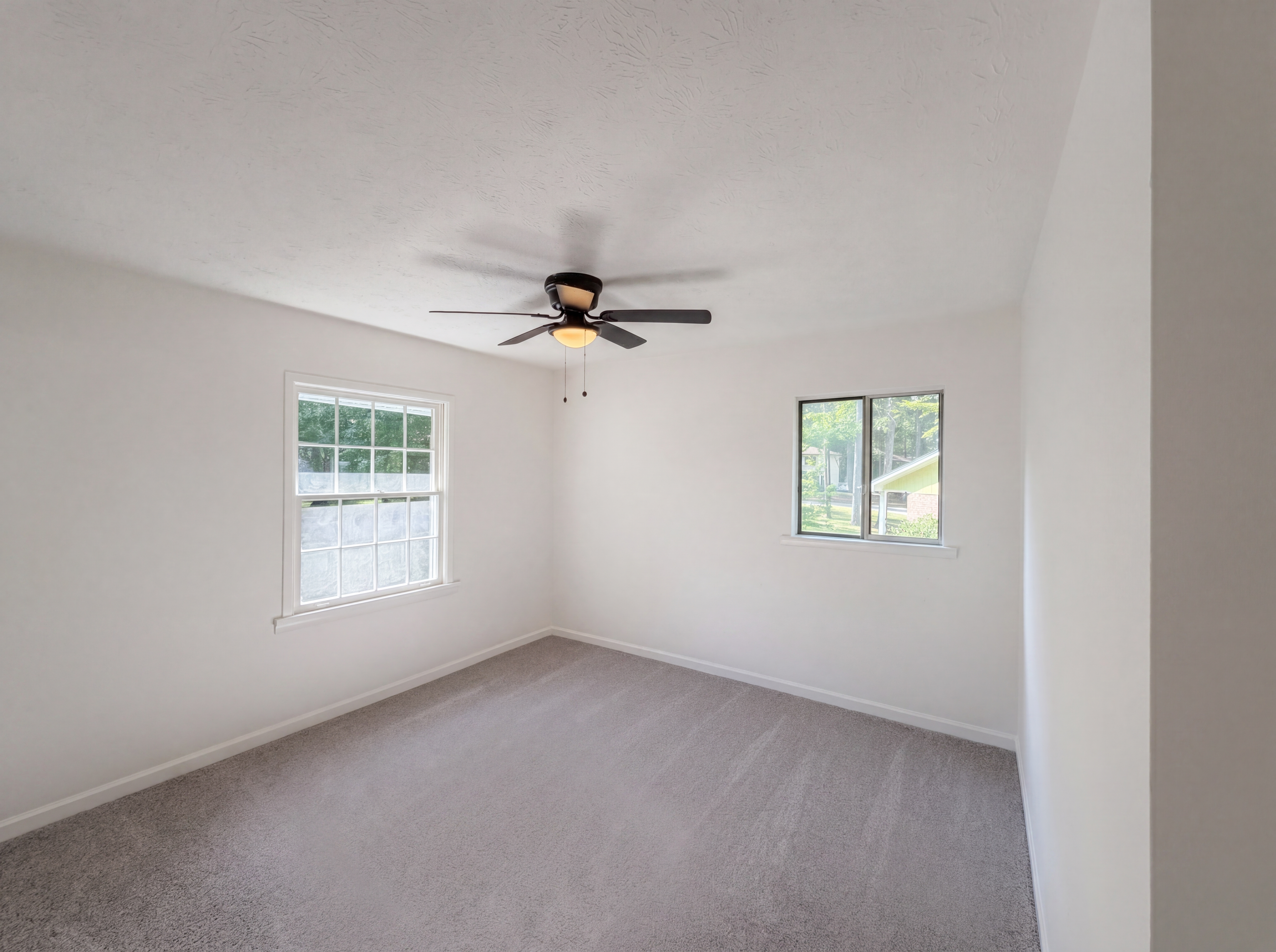 Photo 8 of 16 of 1010 Buckhurst Dr, Atlanta, GA
