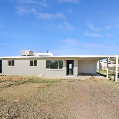 Property photo 1 of 802 W Tipton Dr