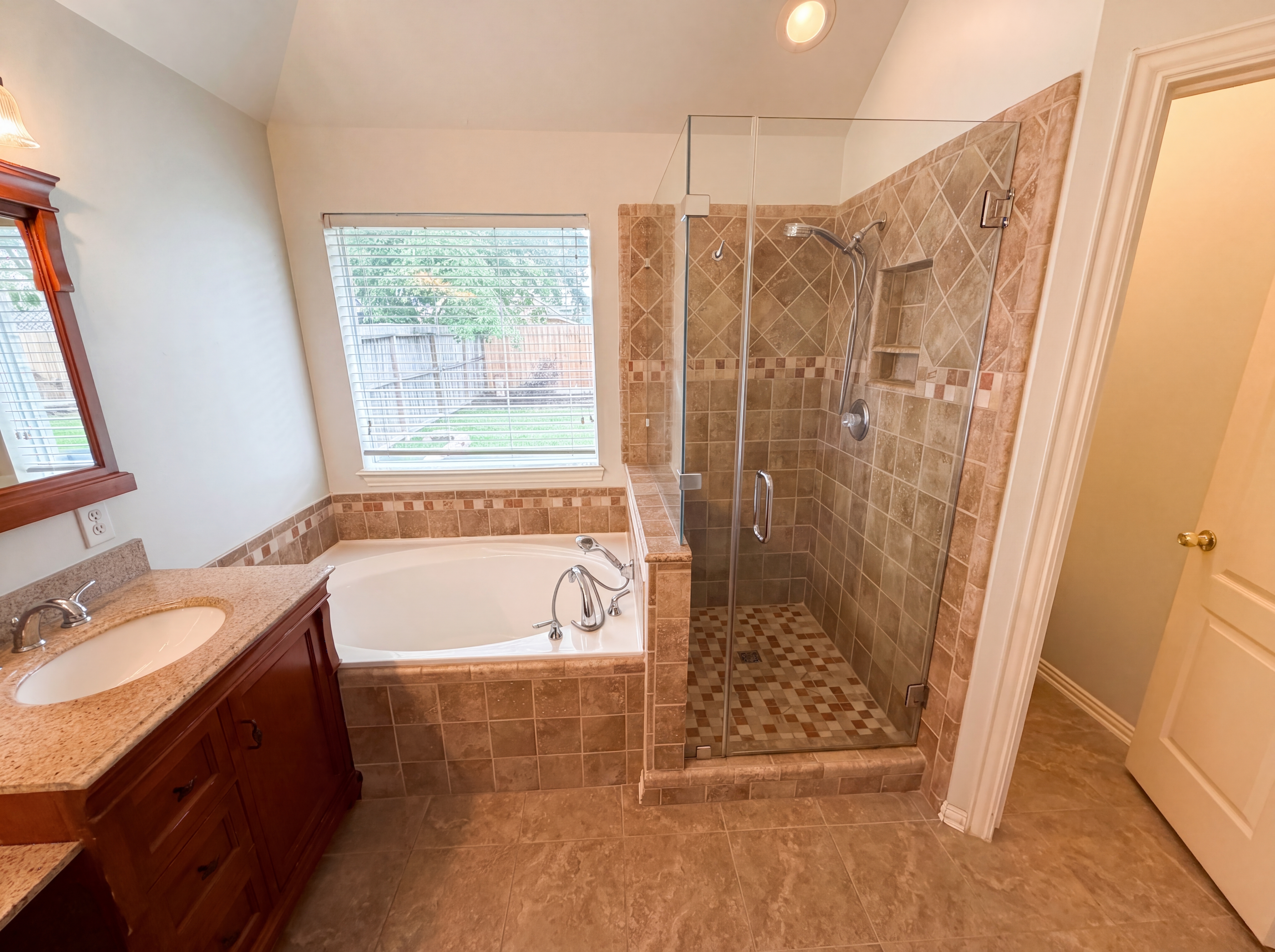 Photo 15 of 19 of 208 Green Cedar Dr, League City, TX