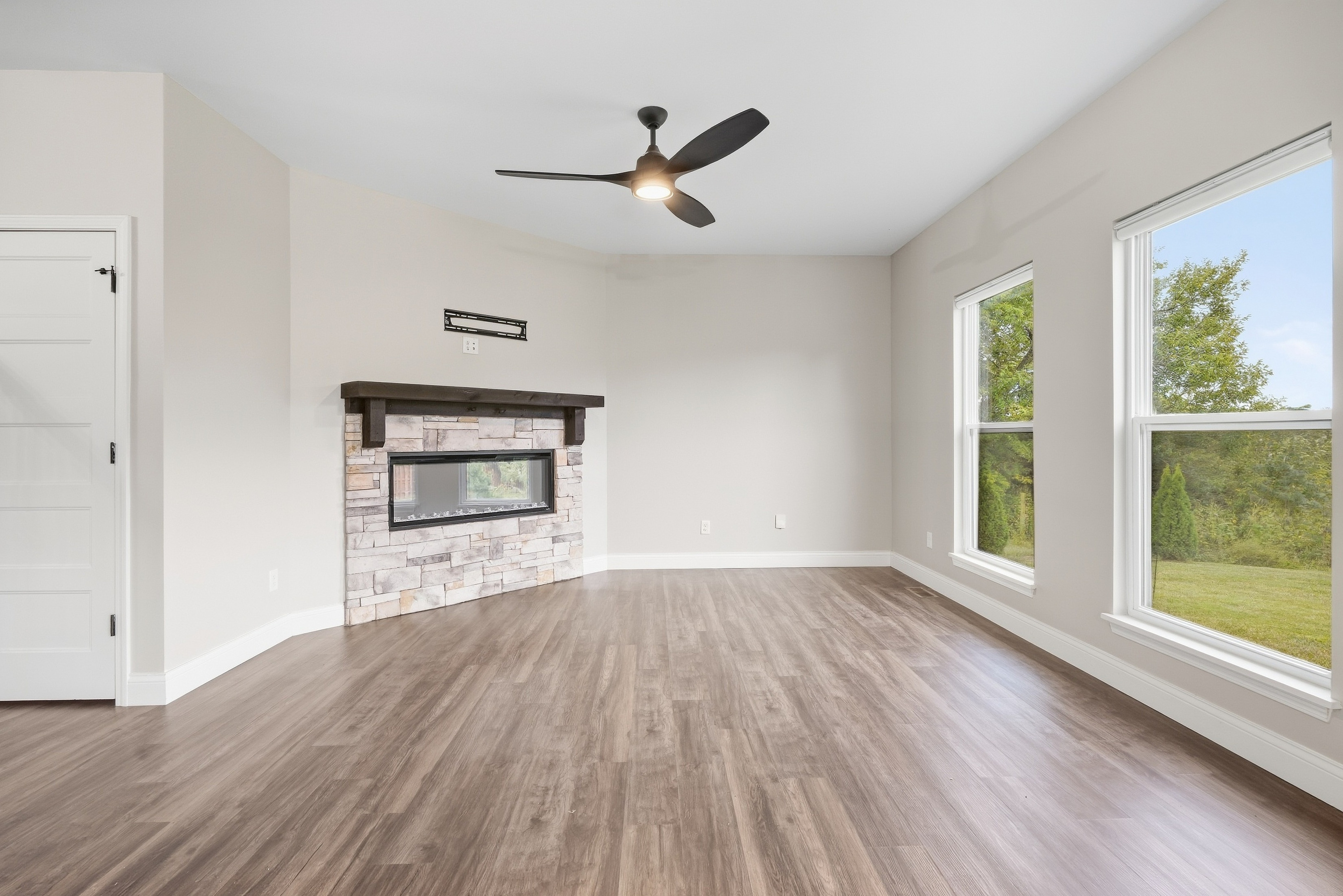 Photo 6 of 39 of 1623 Oglesby Dr, Edwardsville, IL