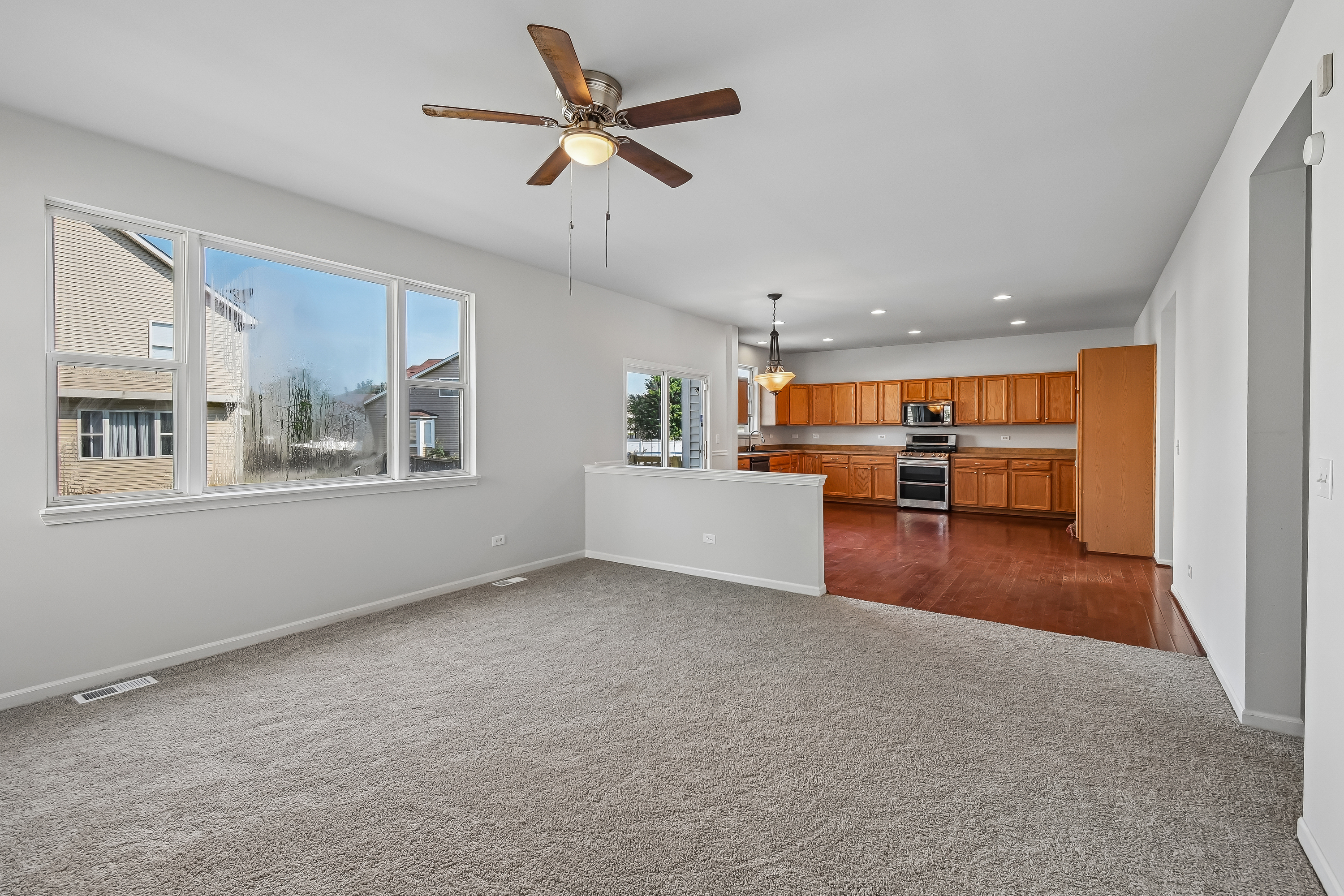 Photo 40 of 69 of 1409 Baltz Dr, Joliet, IL