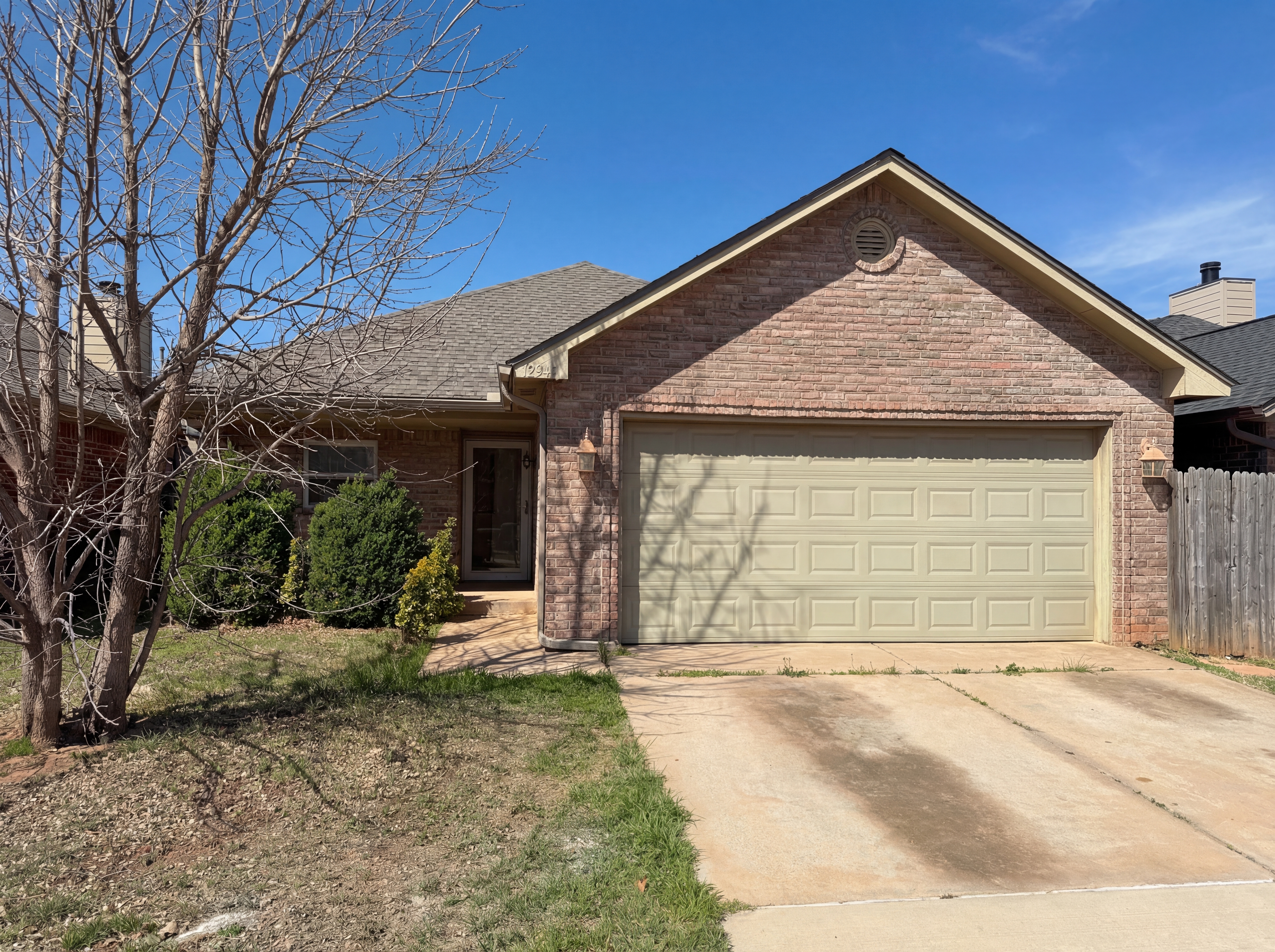 Photo 7 of 17 of 12917 Meadows Dr, Oklahoma City, OK