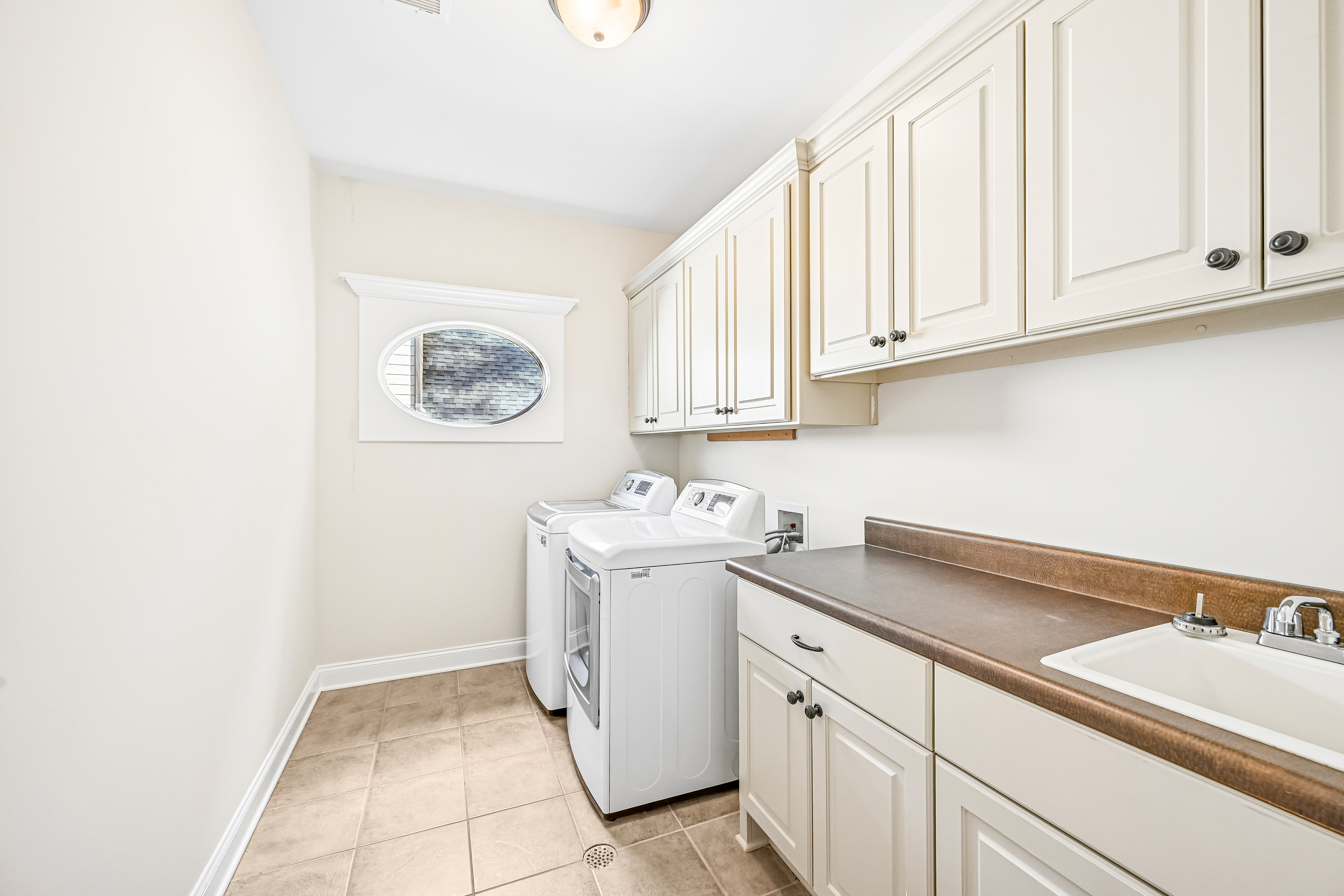 Photo 33 of 59 of 3250 Camellia Ln, Suwanee, GA