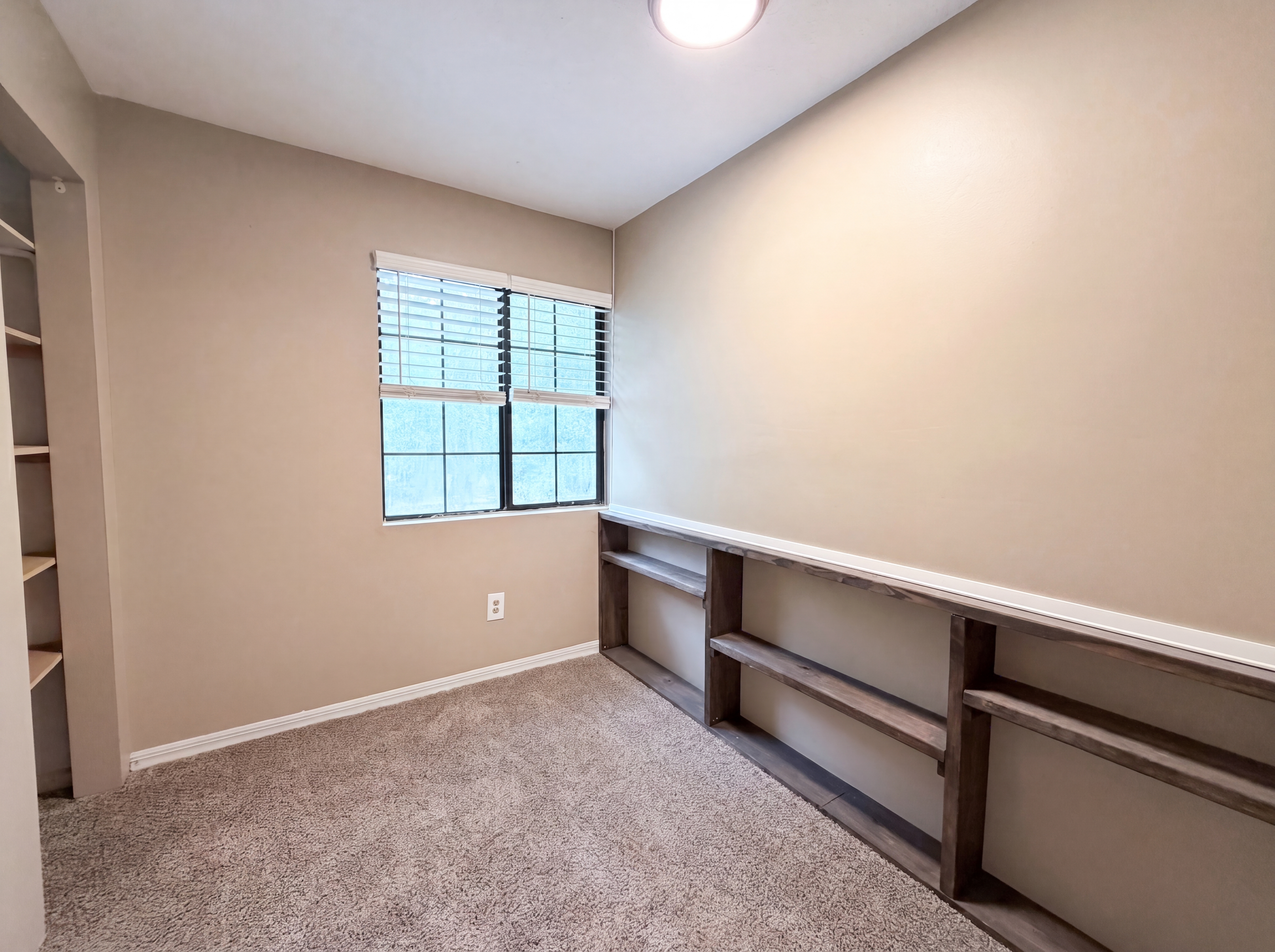 Photo 11 of 18 of 94 Conifer Cir, Middleburg, FL