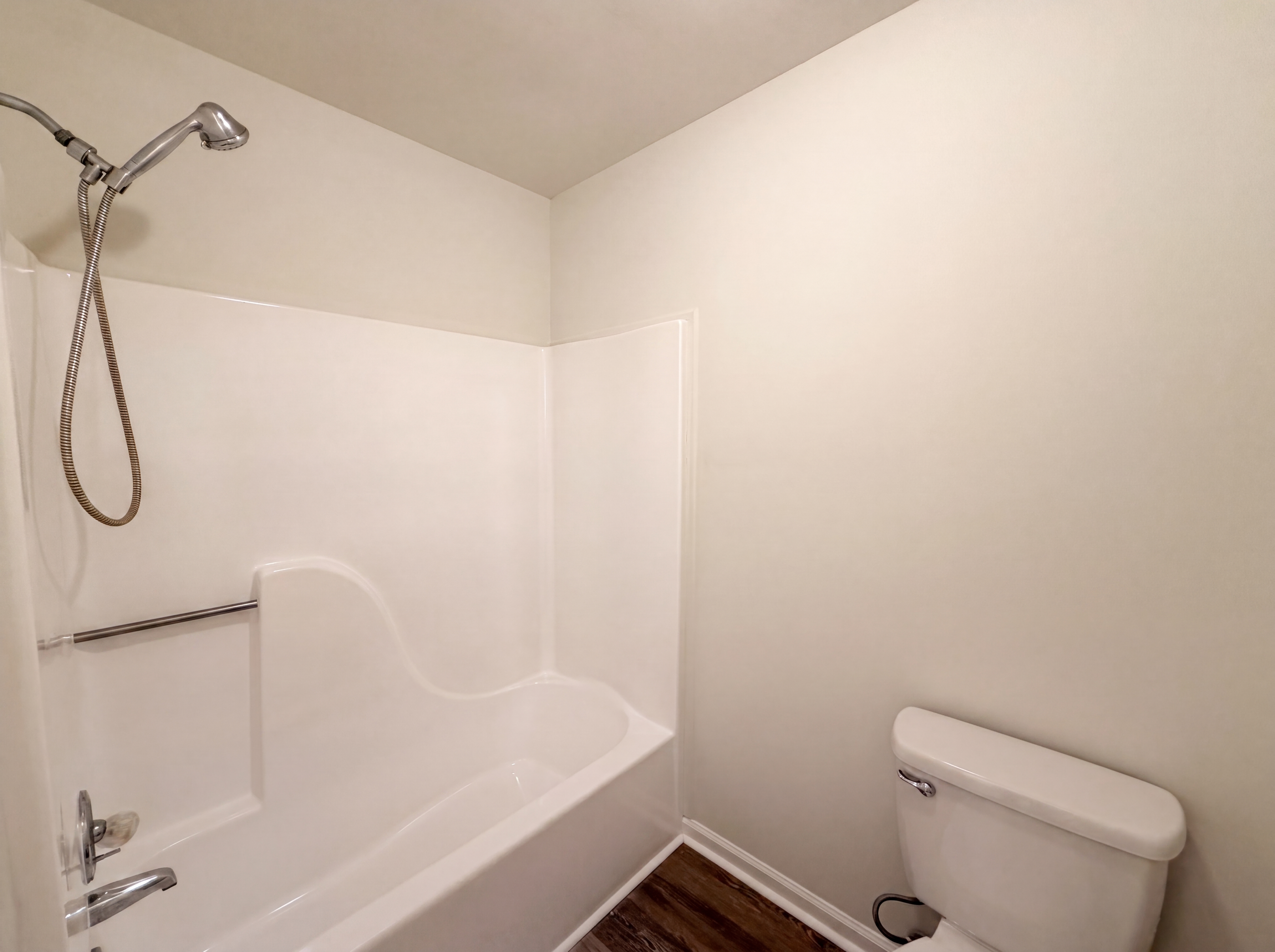 Photo 17 of 24 of 3402 Chaney Ln, Clarksville, TN