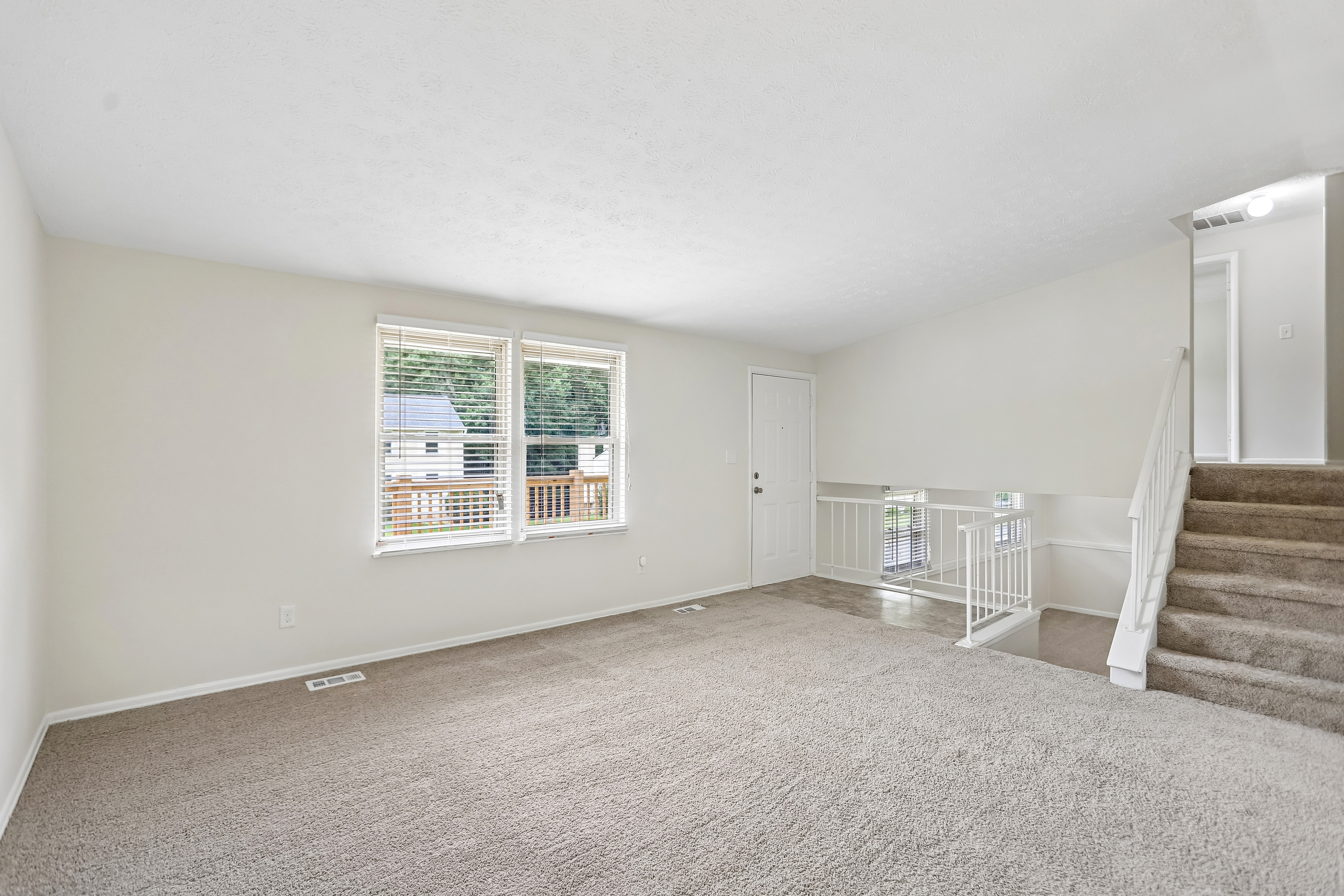 Photo 15 of 34 of 3020 Forestside Ln, Atlanta, GA