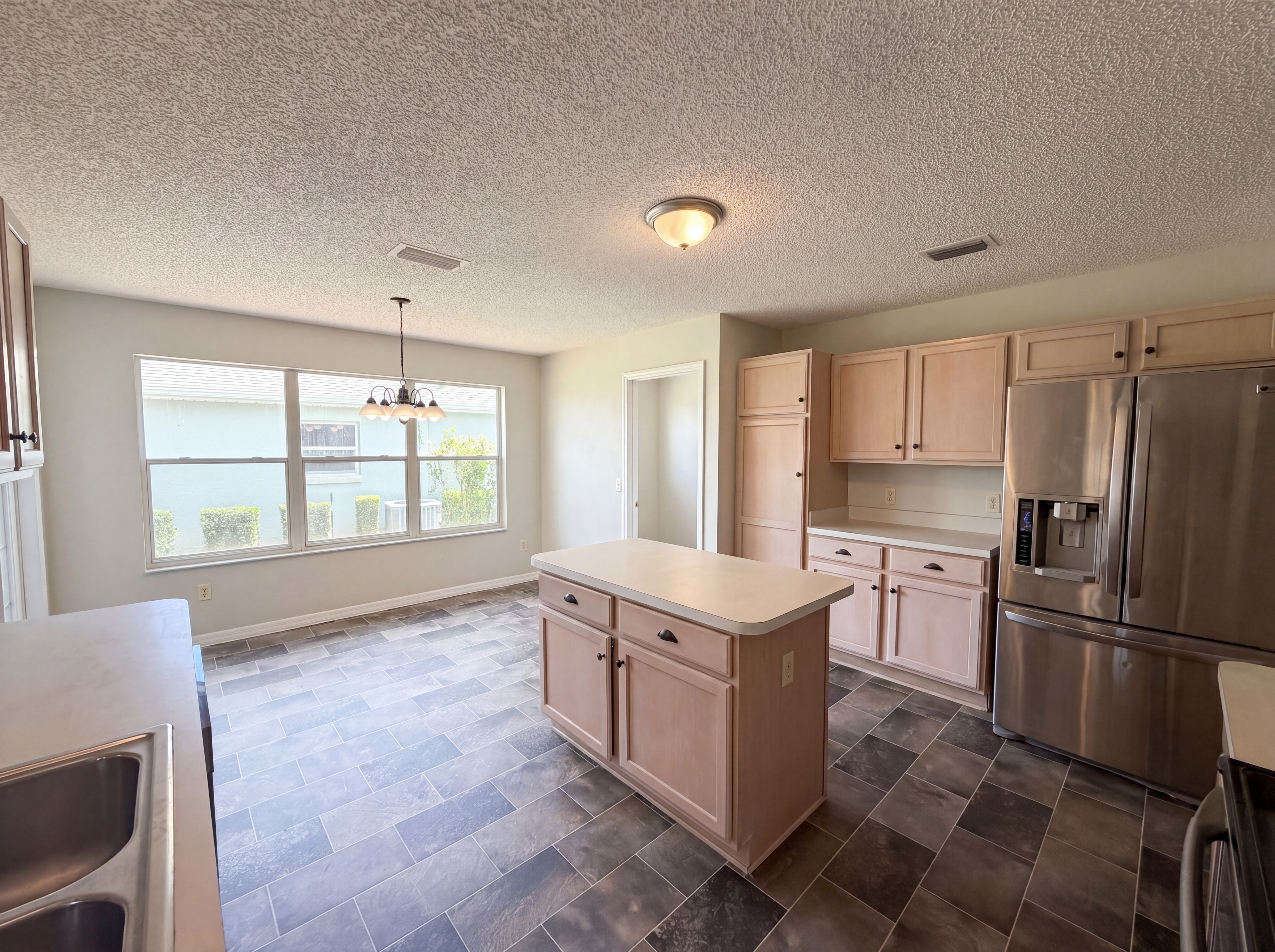 Photo 8 of 17 of 1407 Figueroa St, The Villages, FL