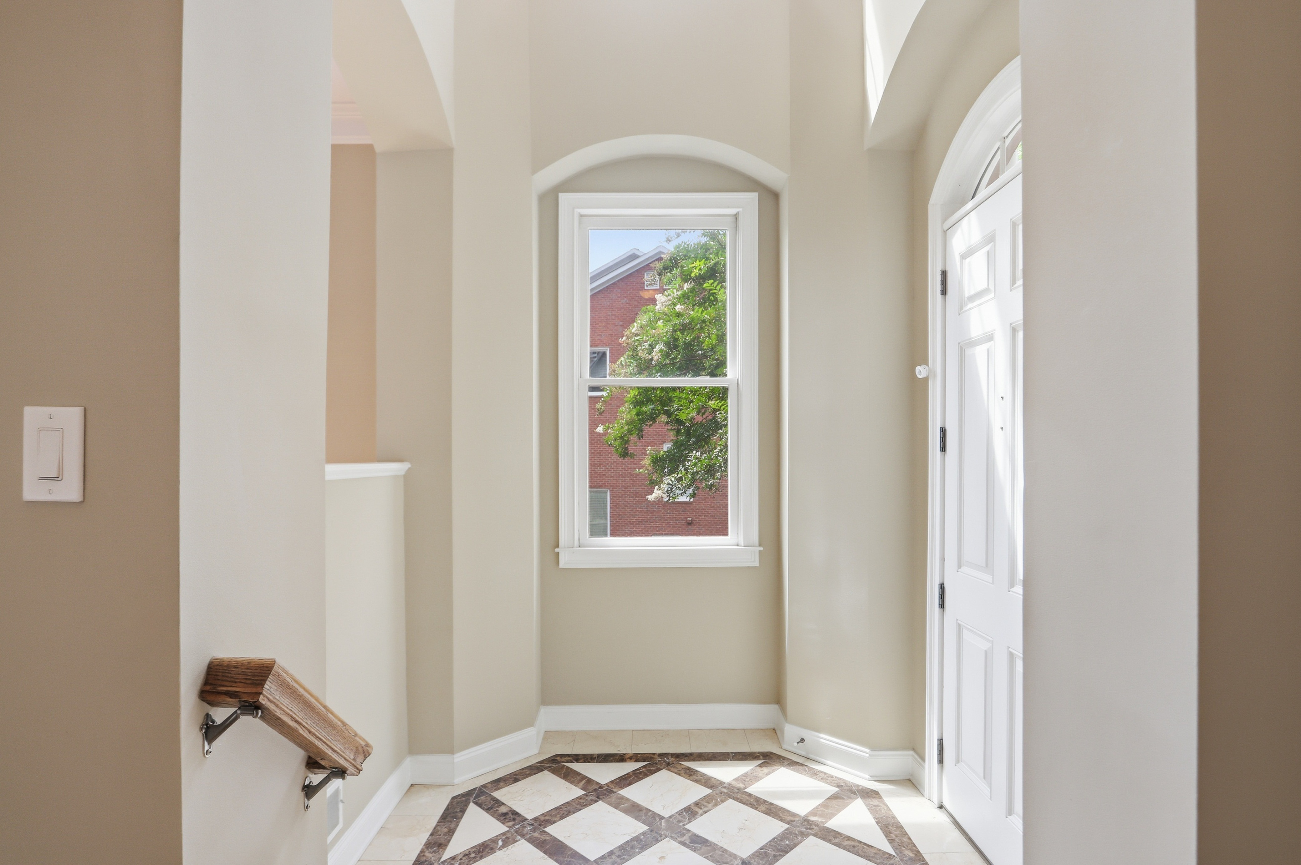 Photo 5 of 46 of 3011 Riverstone Trl, Atlanta, GA
