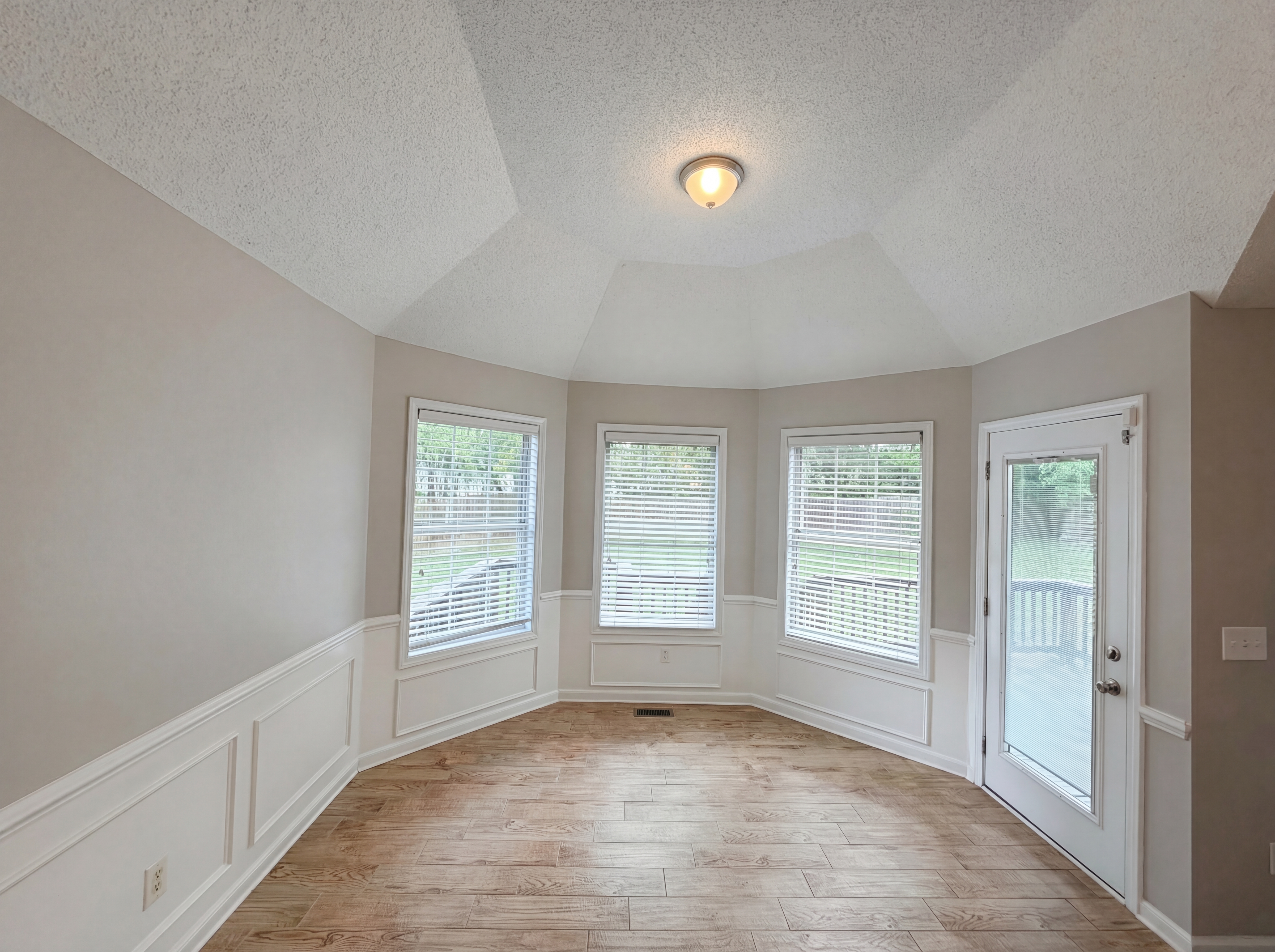 Photo 13 of 22 of 206 Gleneagle Cir, Irmo, SC