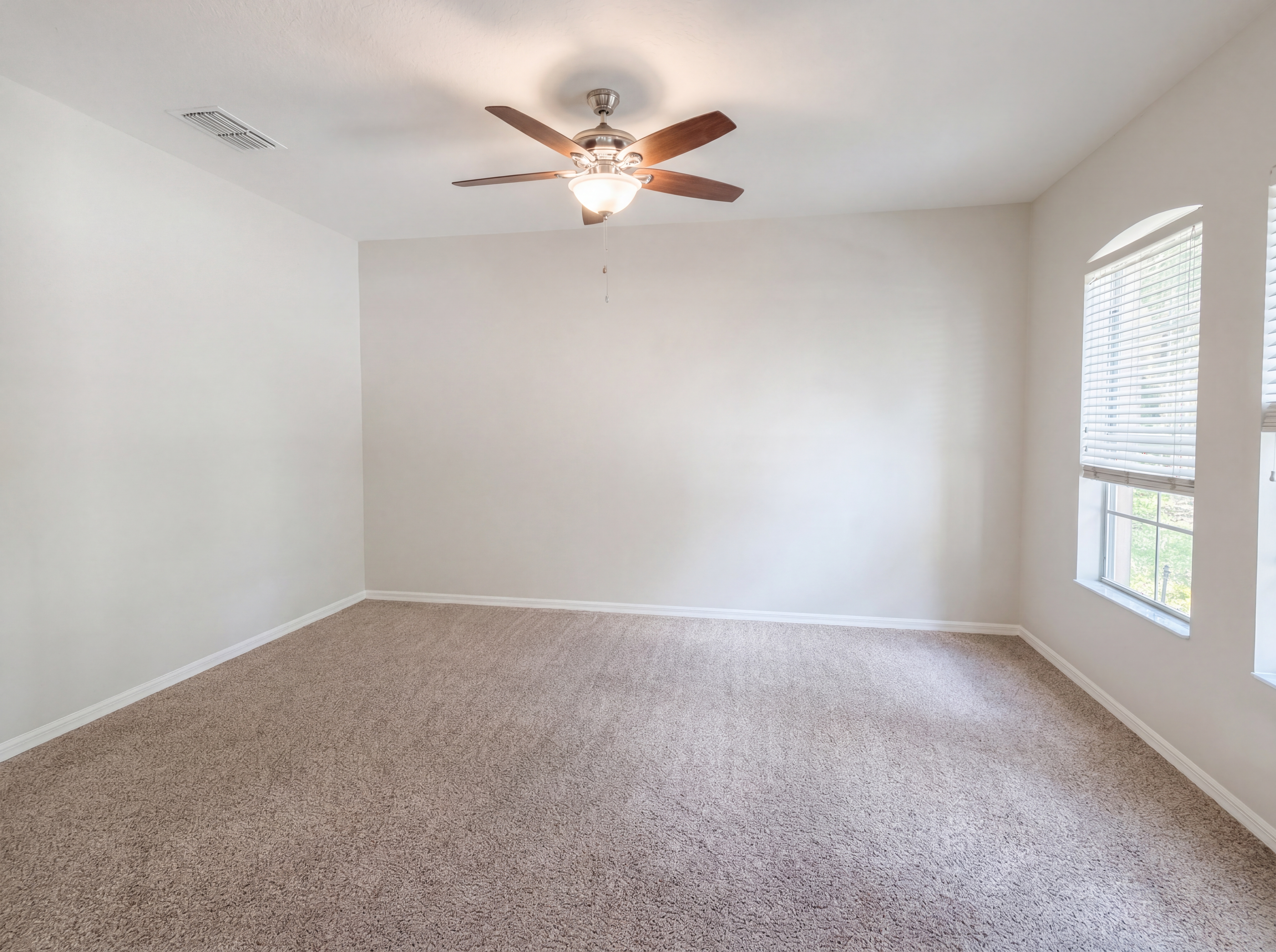 Photo 4 of 29 of 619 Errol Pkwy, Apopka, FL