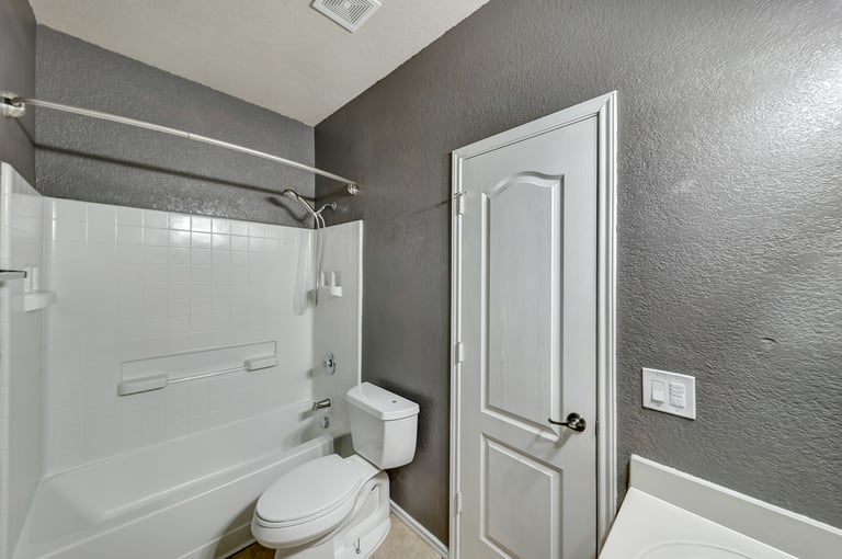 Photo 25 of 27 - 5424 Cameron Dr, Grand Prairie, TX 75052