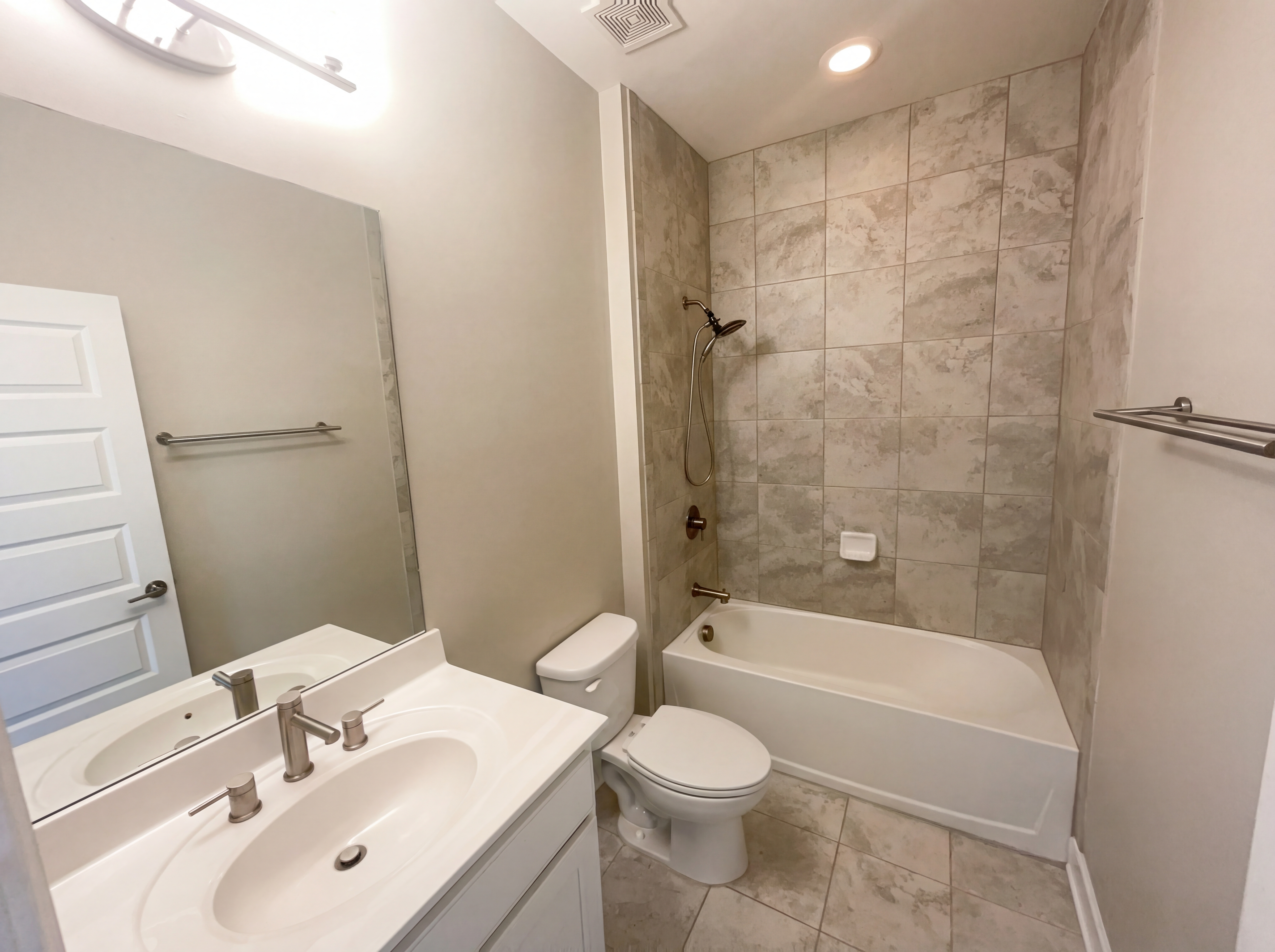 Photo 17 of 34 of 2154 Hinton Dr SE, Smyrna, GA