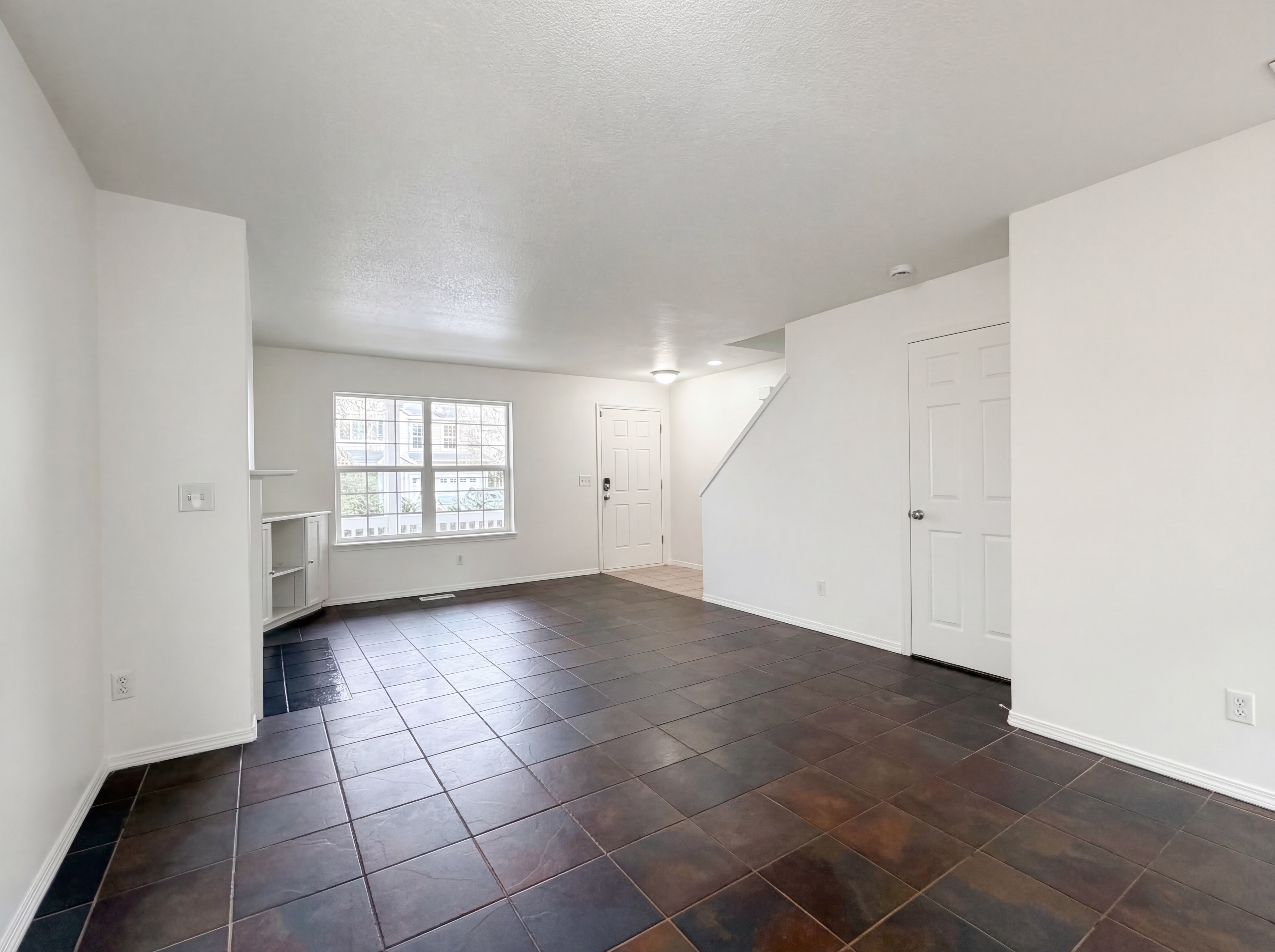 Photo 8 of 22 of 1262 NE Kinney St, Hillsboro, OR