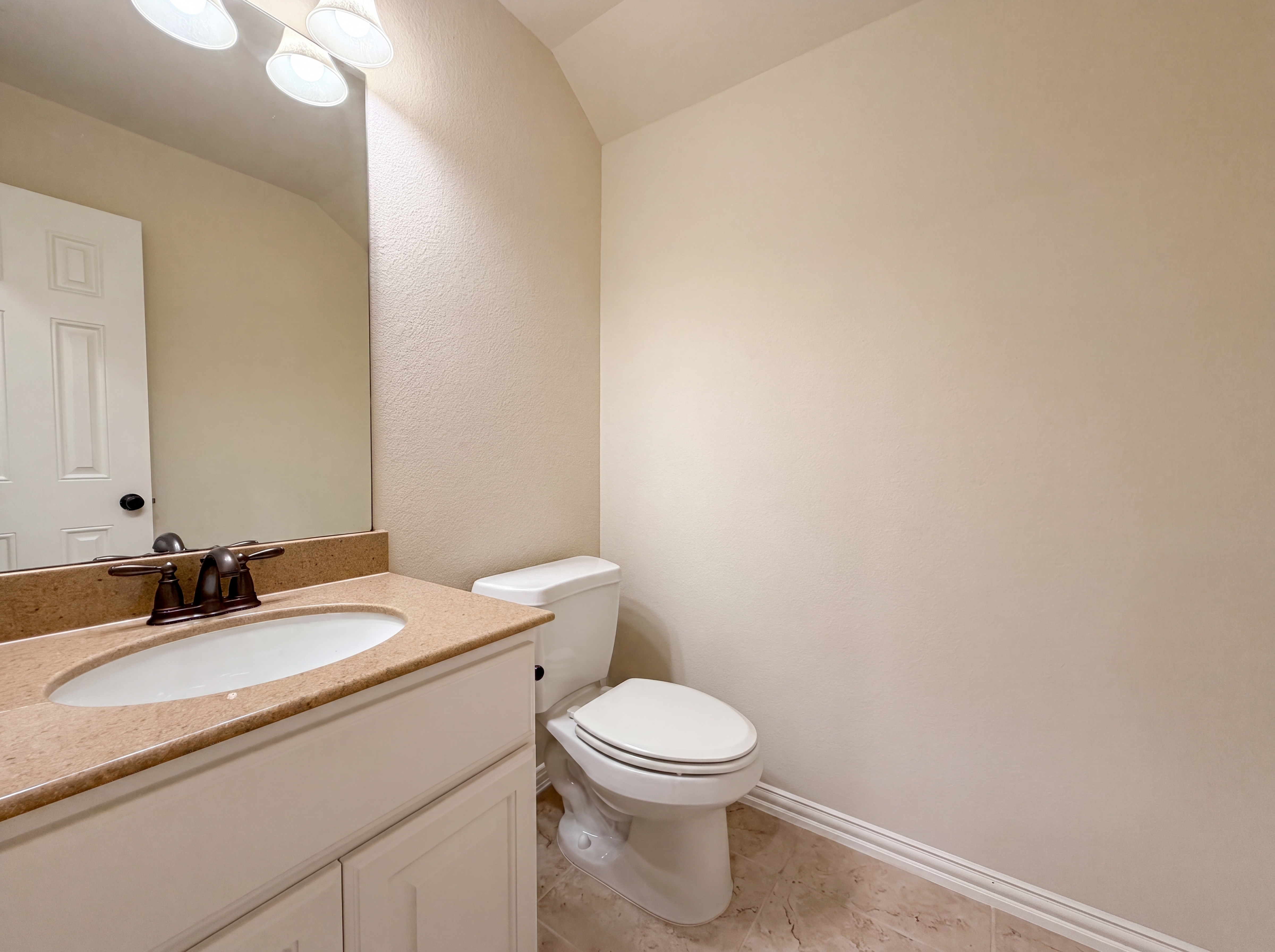 Photo 20 of 29 of 27911 Warren Park Dr, Katy, TX