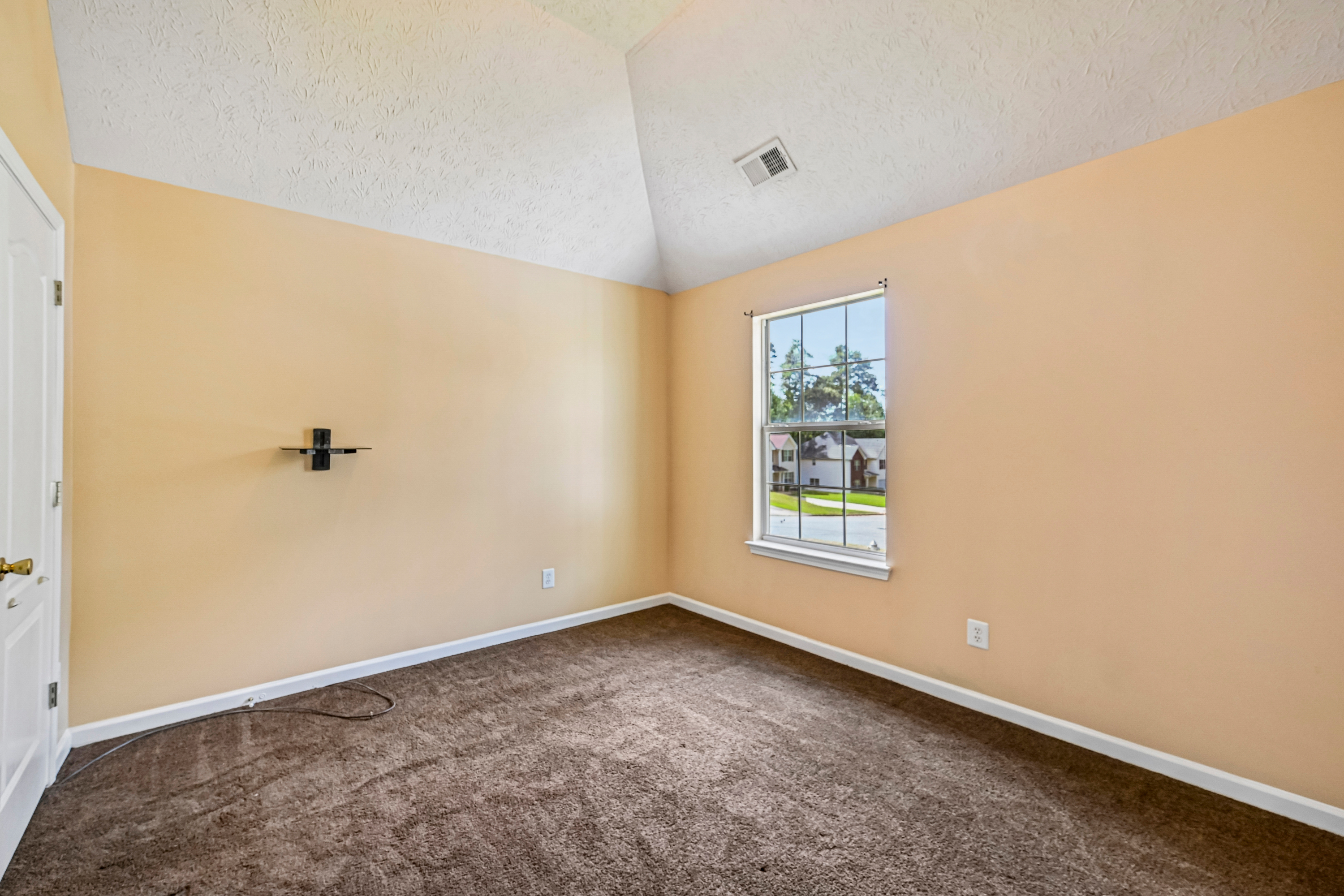 Photo 32 of 44 of 2083 Dylan Ct, Ellenwood, GA