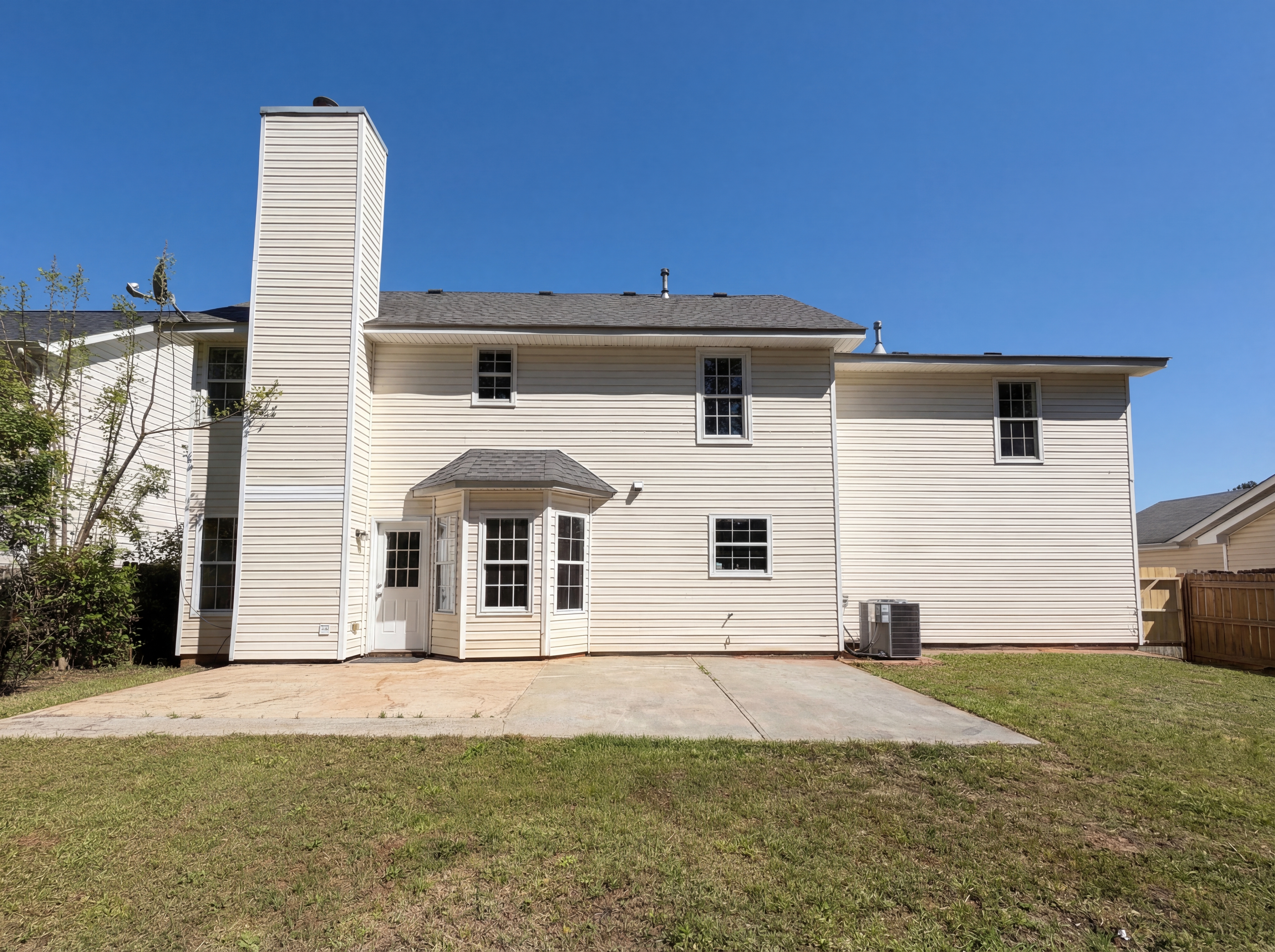Photo 5 of 23 of 2214 Rambling Way, Lithonia, GA