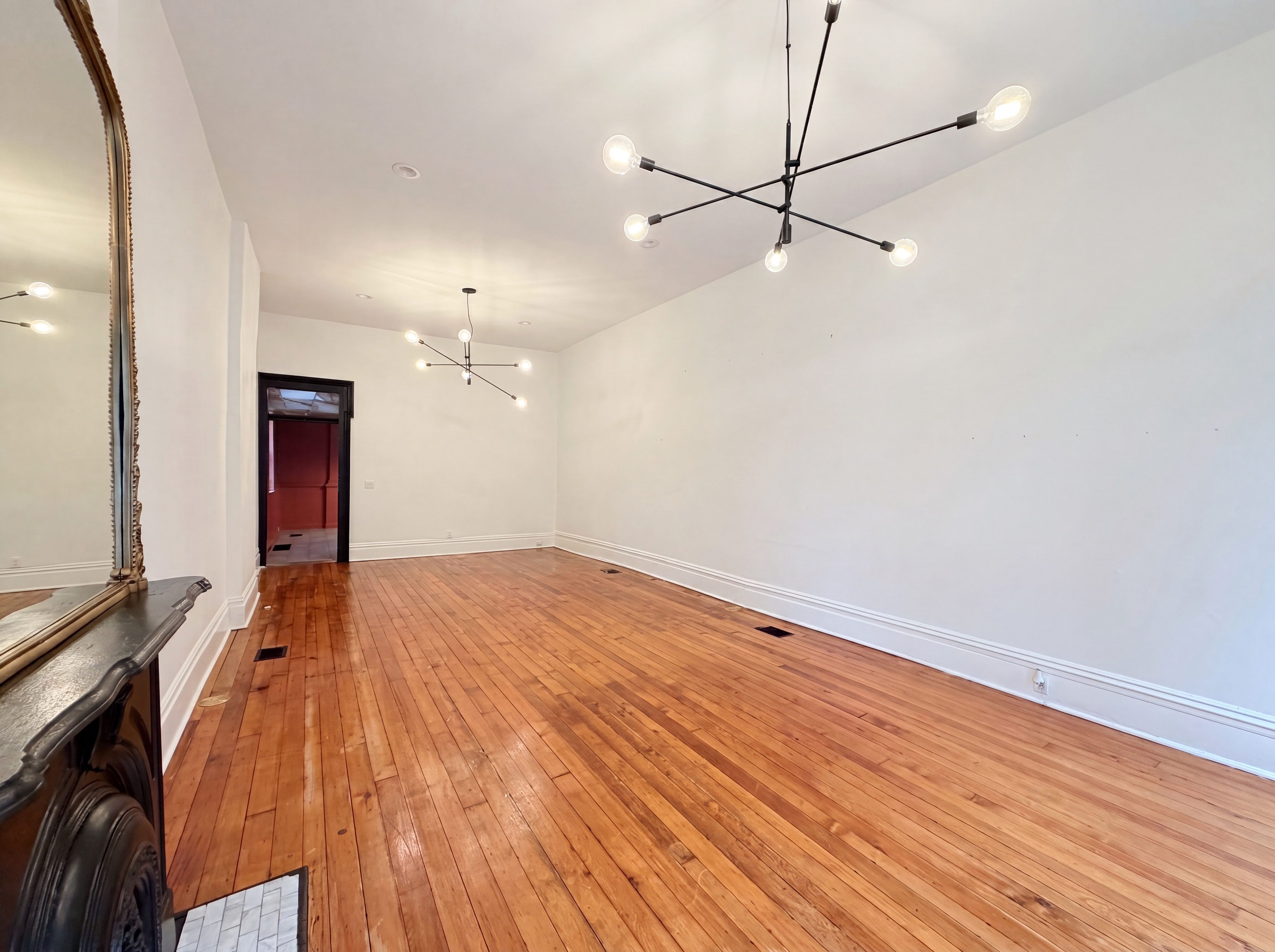 Photo 11 of 27 of 1011 Rogers St, Louisville, KY