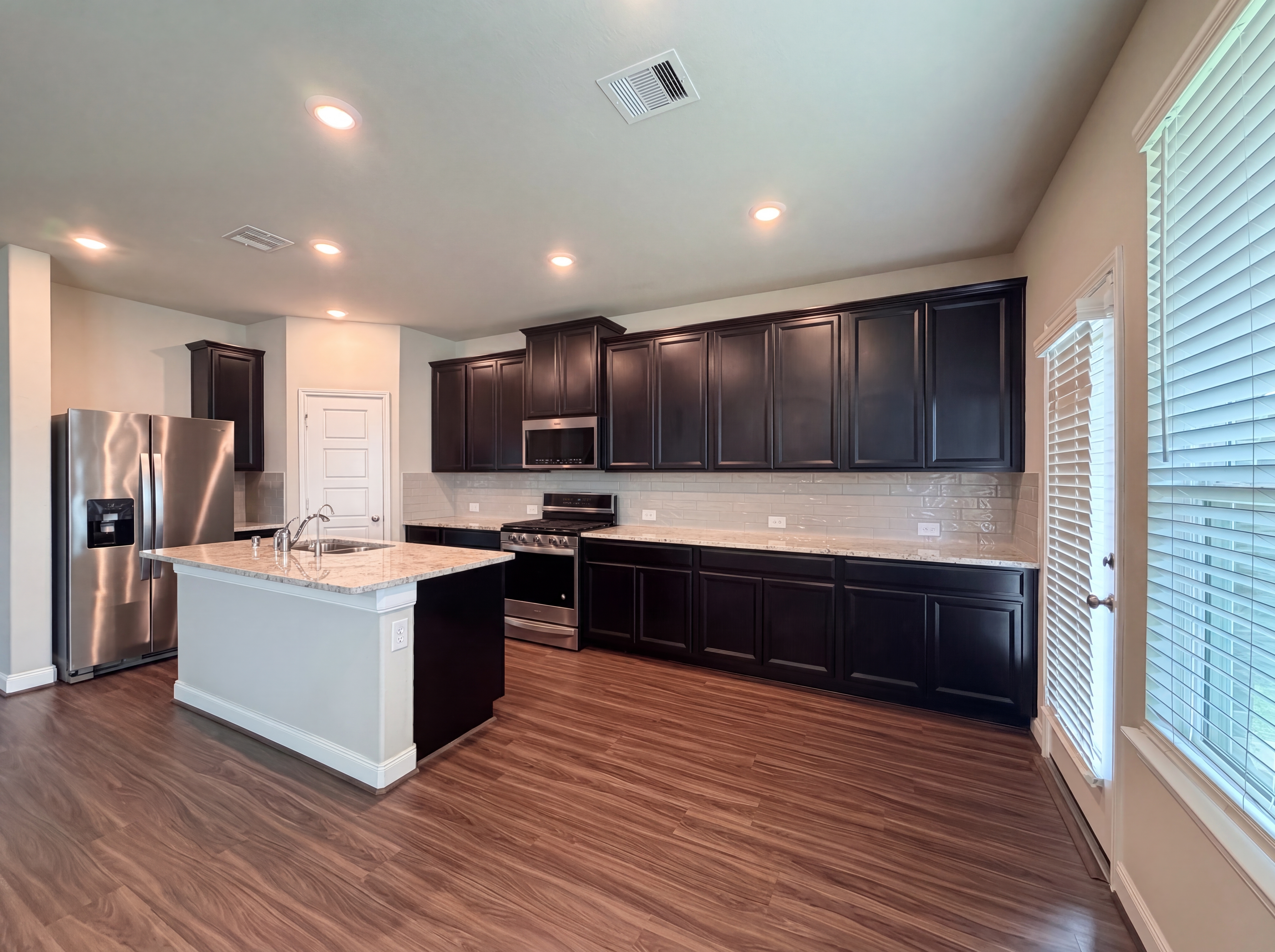 Photo 8 of 21 of 4403 Upland Stream Ln, Katy, TX