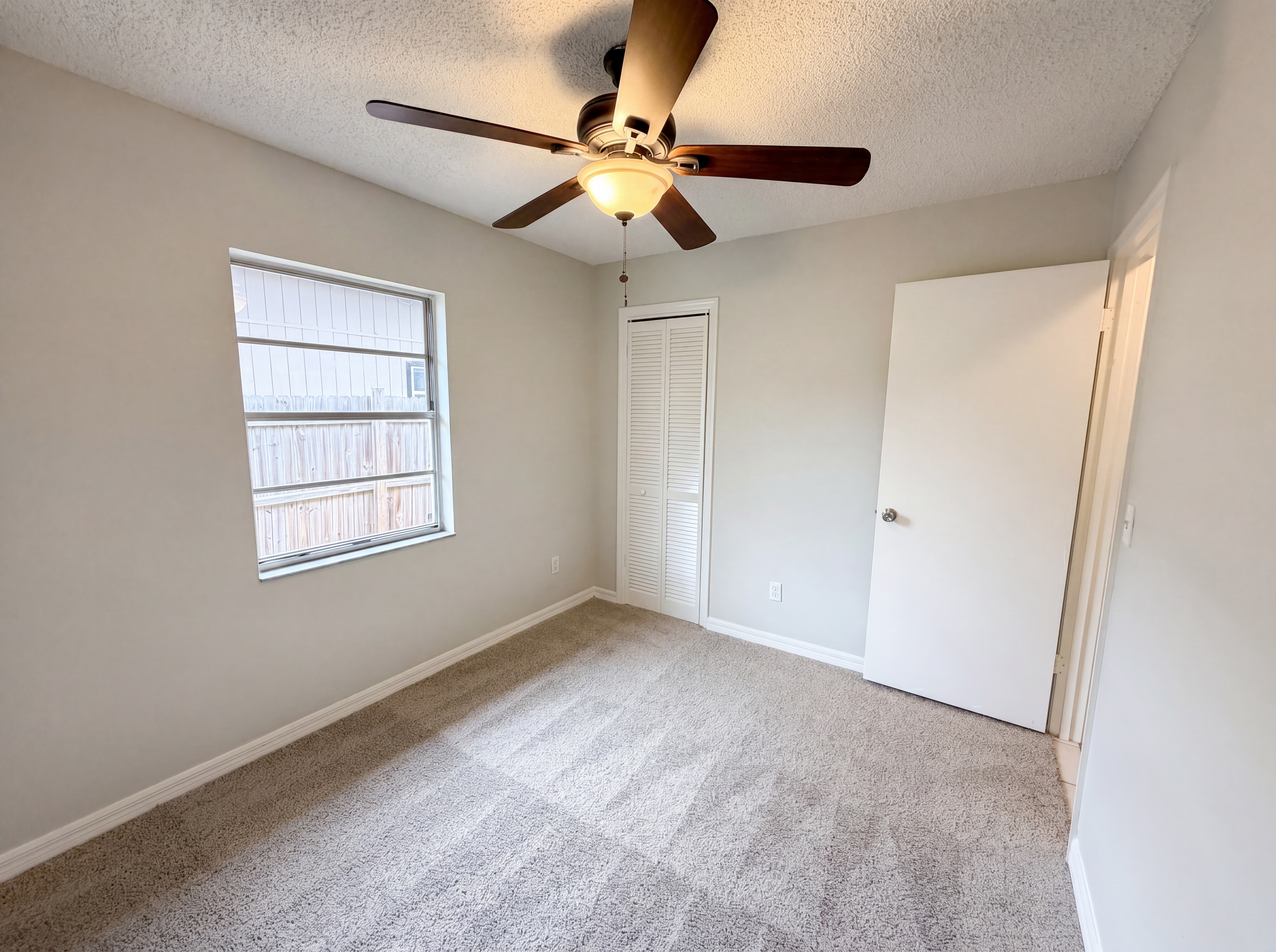 Photo 11 of 23 of 4401 Santee St, Orlando, FL