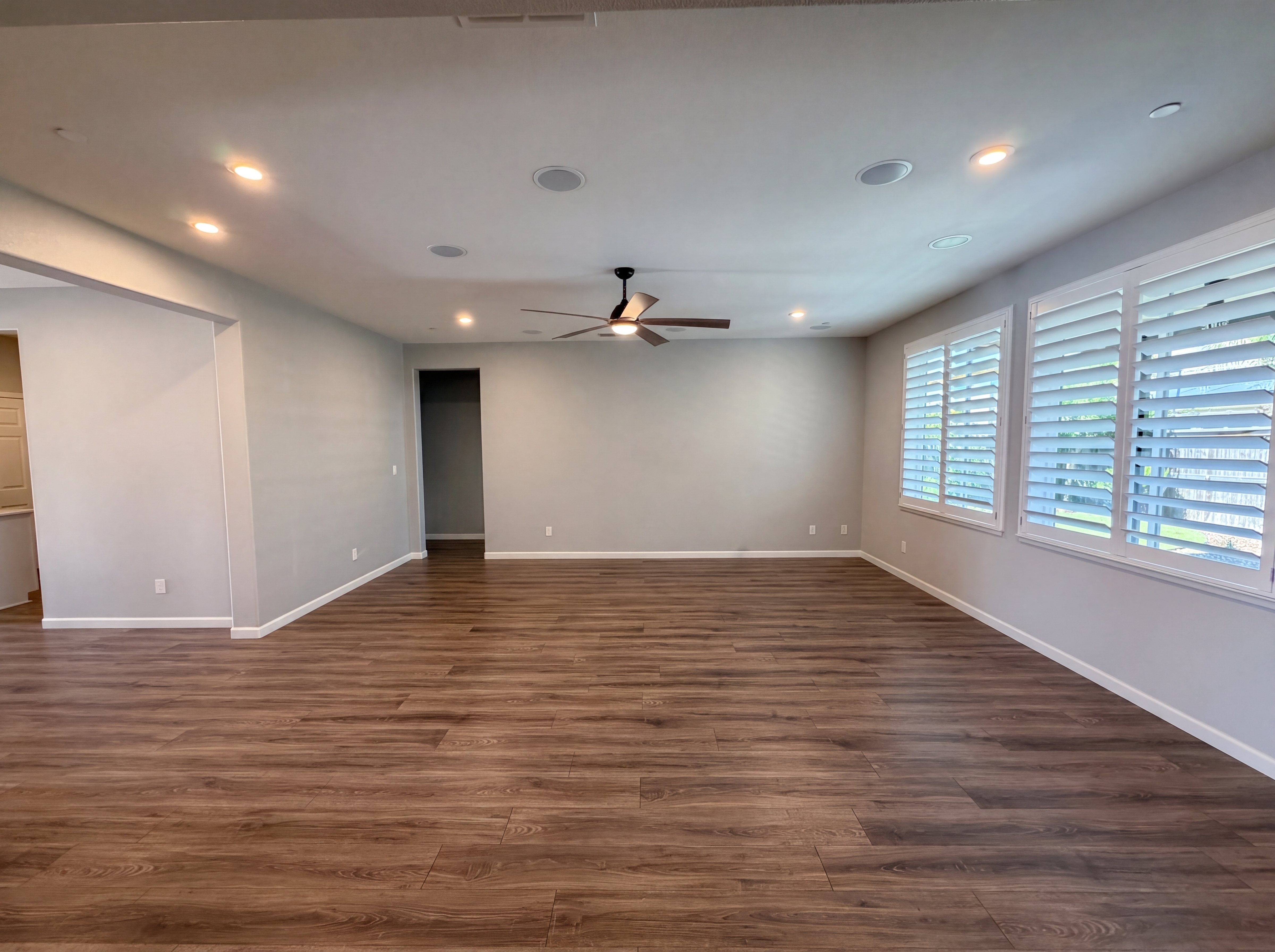 Photo 3 of 23 of 3935 Deergrass Cir, Rocklin, CA