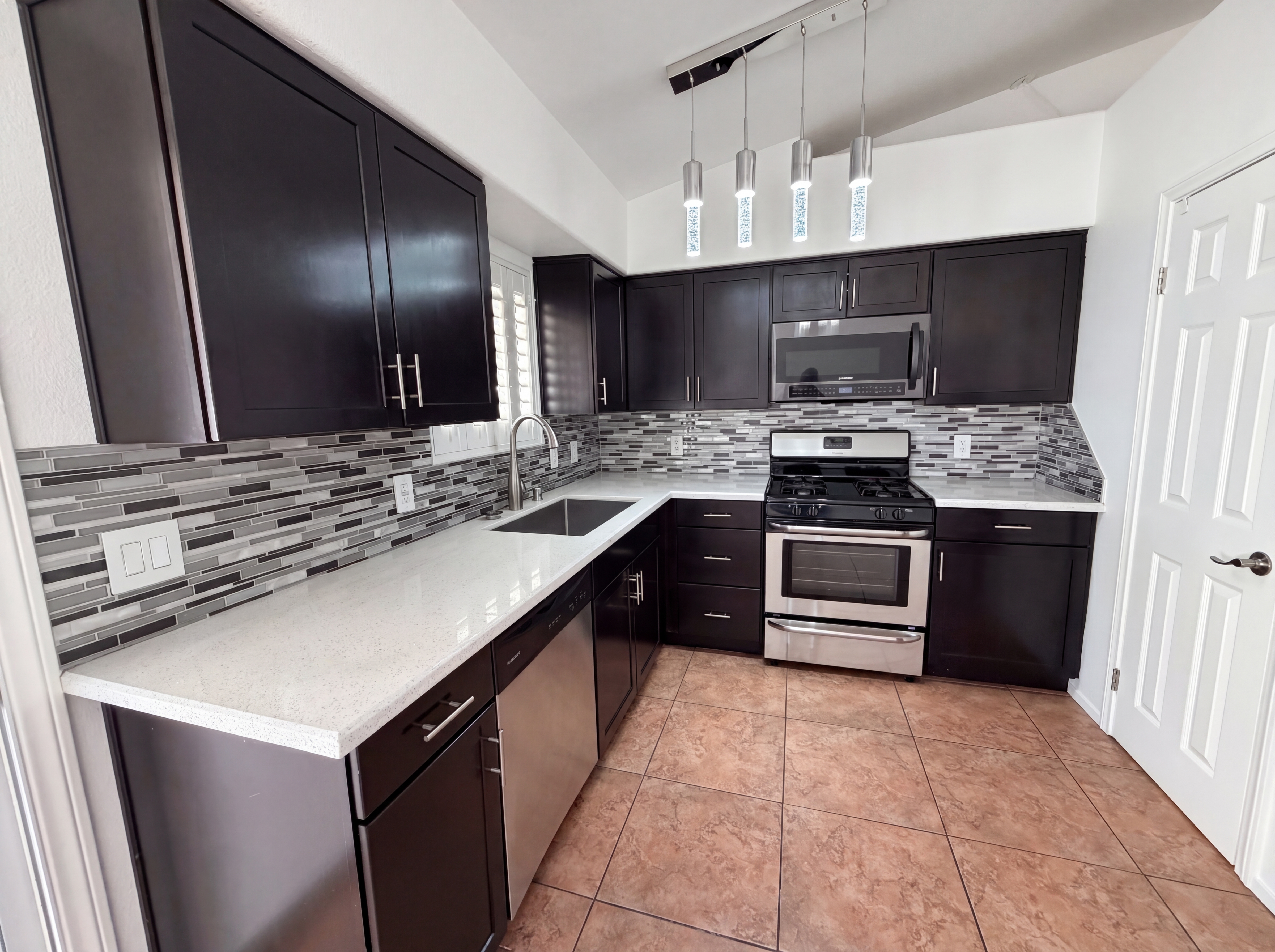 Photo 2 of 27 of 6305 W Washburn Rd, Las Vegas, NV