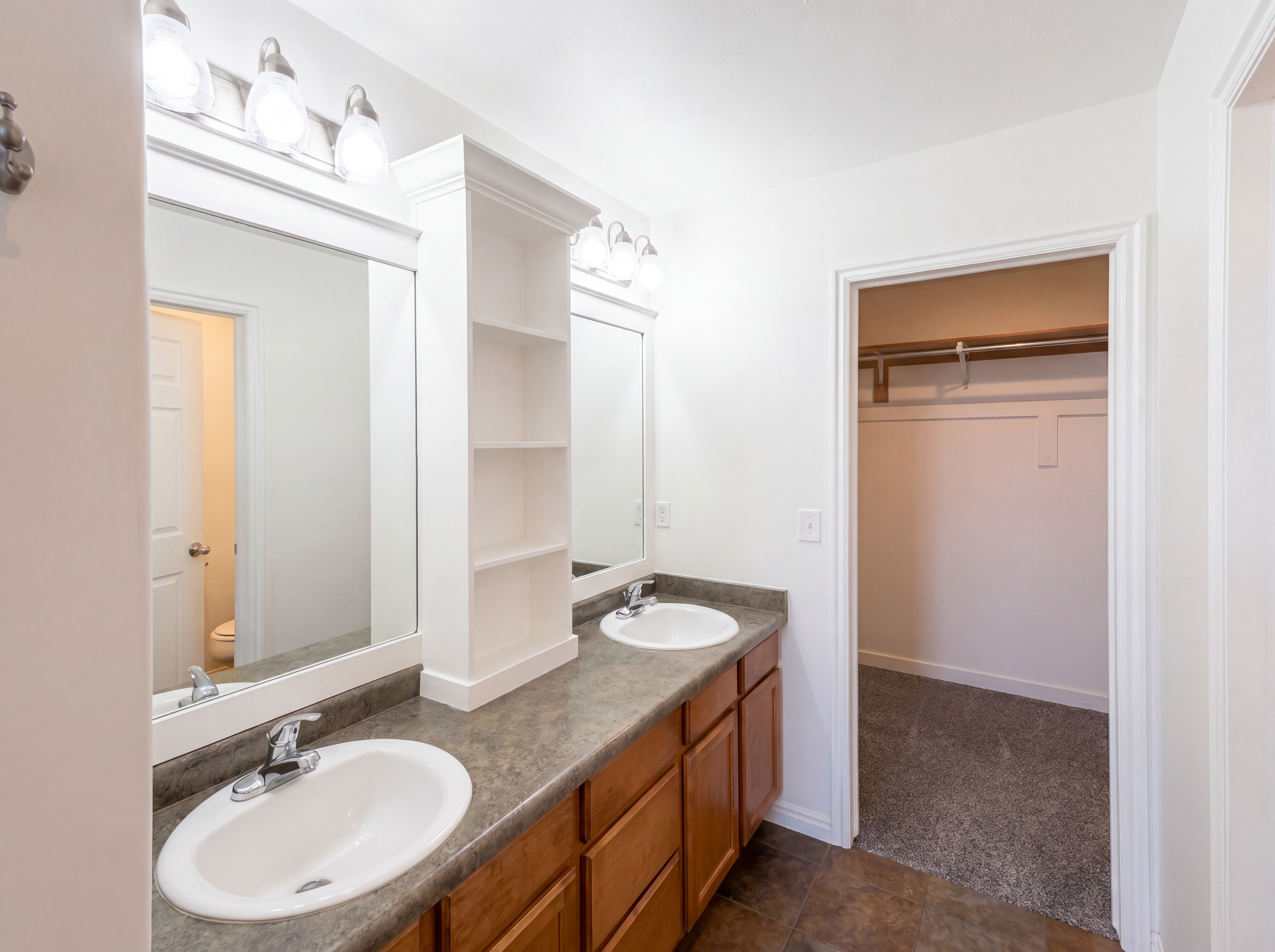Photo 17 of 24 of 896 W 1625 S, Lehi, UT