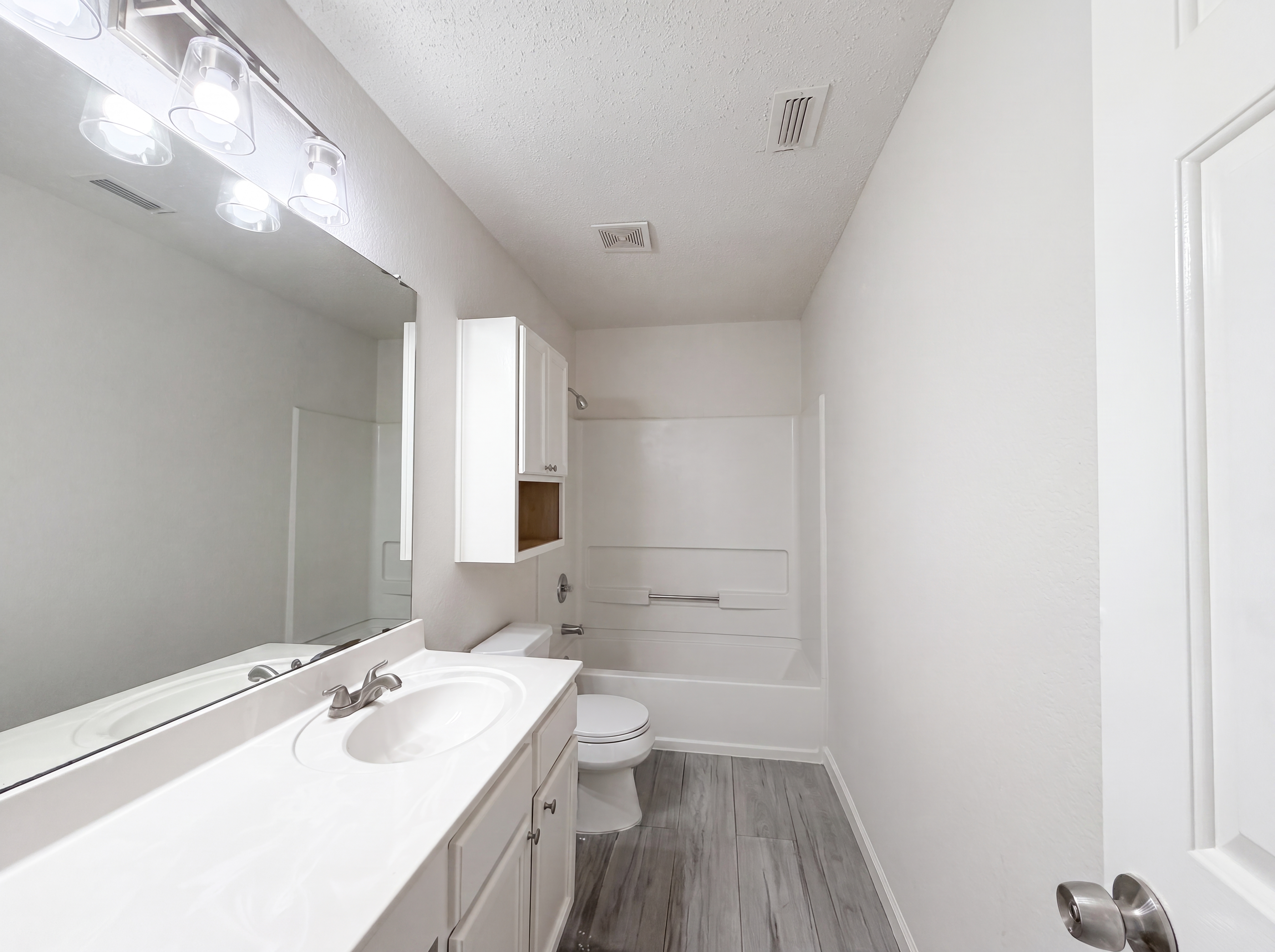 Photo 21 of 27 of 2320 Bantry Ln, Arlington, TX