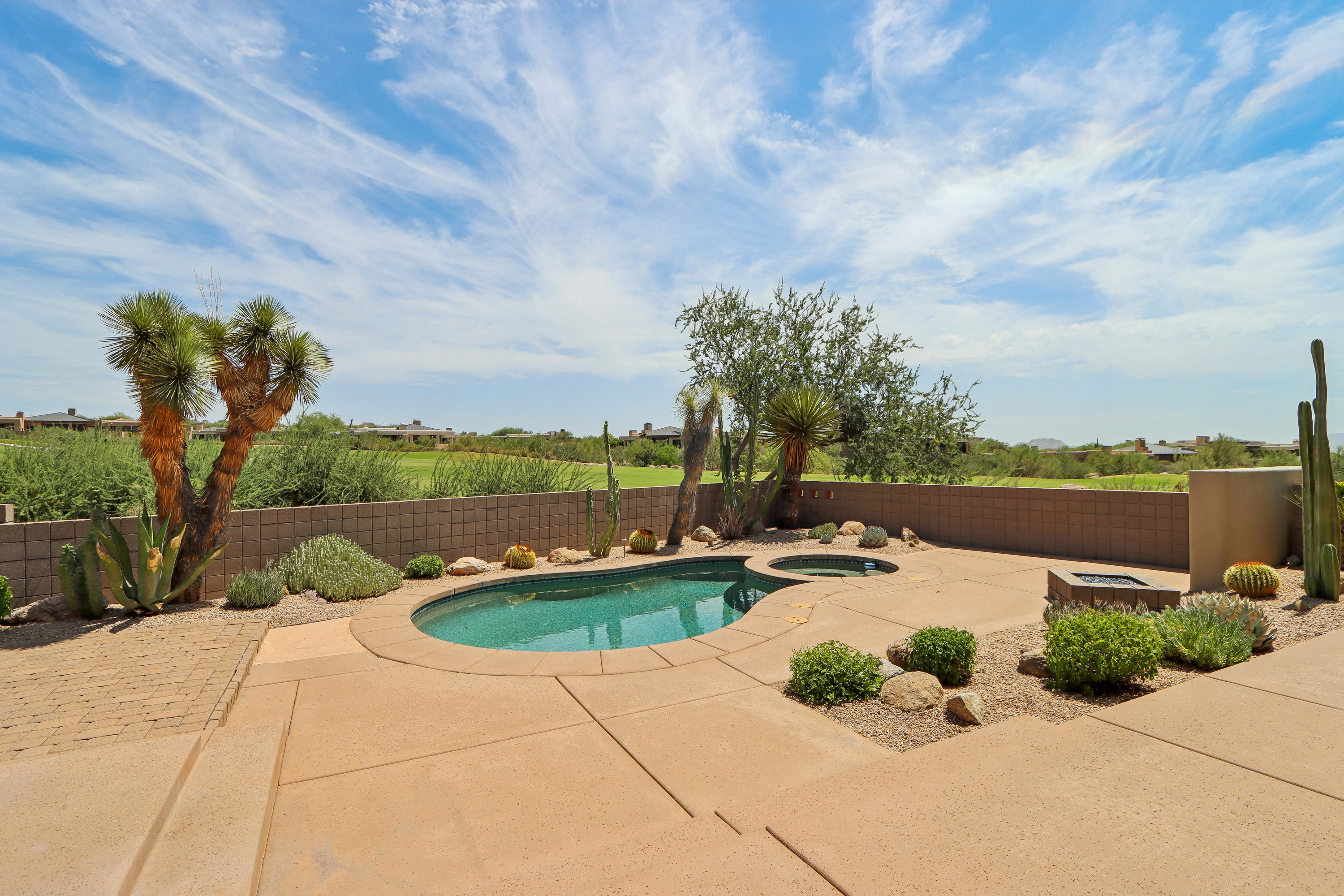 Photo 6 of 32 of 39749 N 107th Way, Scottsdale, AZ