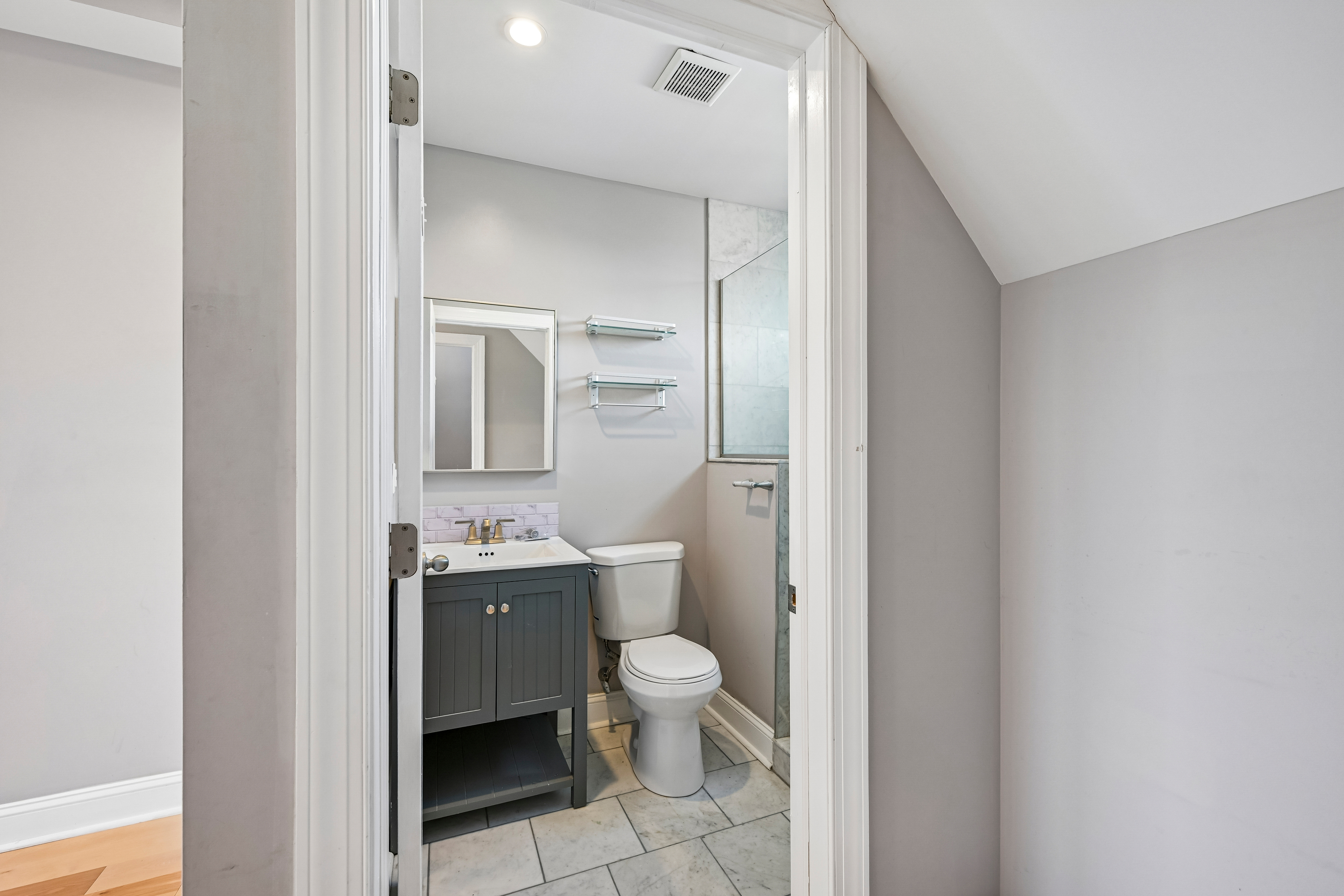 Photo 18 of 46 of 1819 Mountain St, Philadelphia, PA