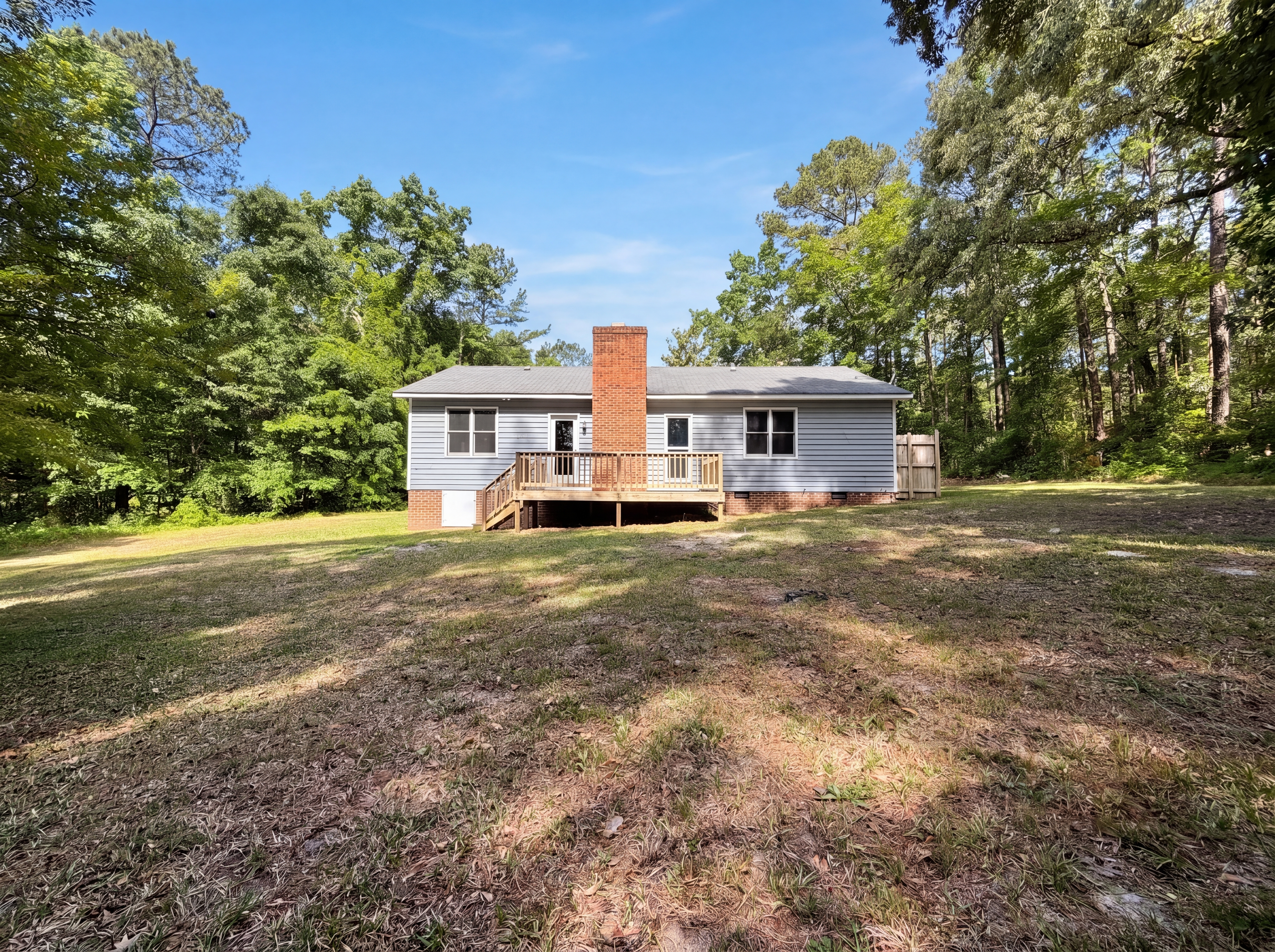 Photo 5 of 22 of 207 Pen Lou Ct, Angier, NC