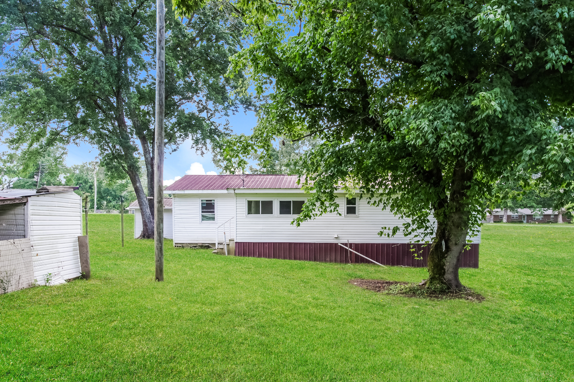 Photo 13 of 35 of 2294 Cullman Rd, Arab, AL