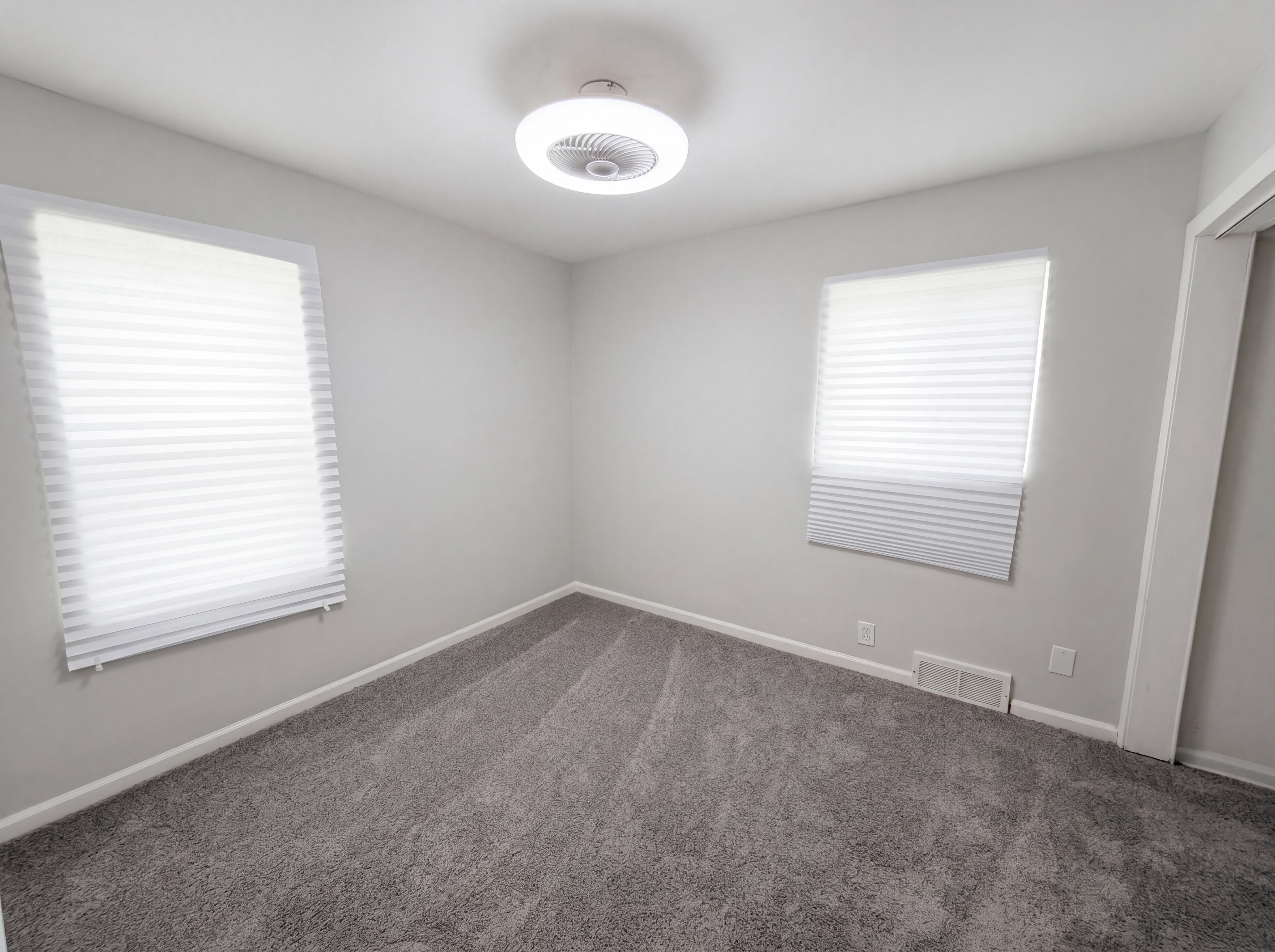 Photo 11 of 19 of 26311 Hopkins St, Inkster, MI