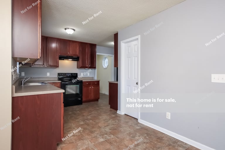 Photo 7 of 24 - 4 Stratus Ln, Clayton, NC 27520