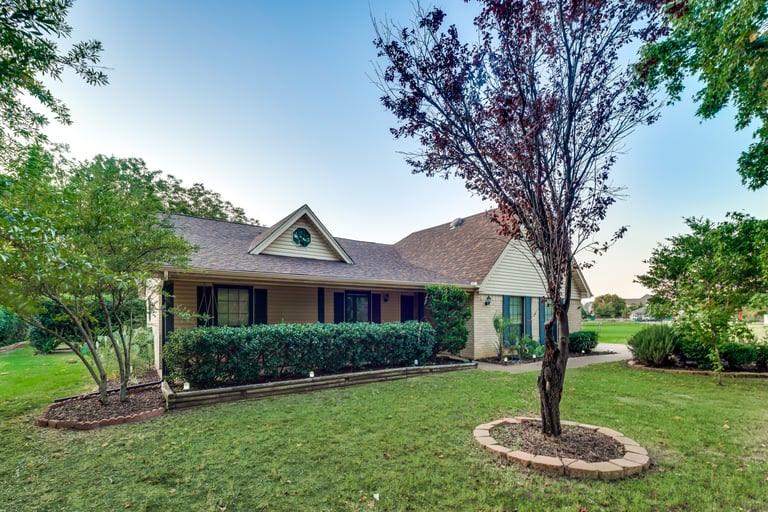 Photo 1 of 26 - 5509 Chinn Chapel Rd, Flower Mound, TX 75028