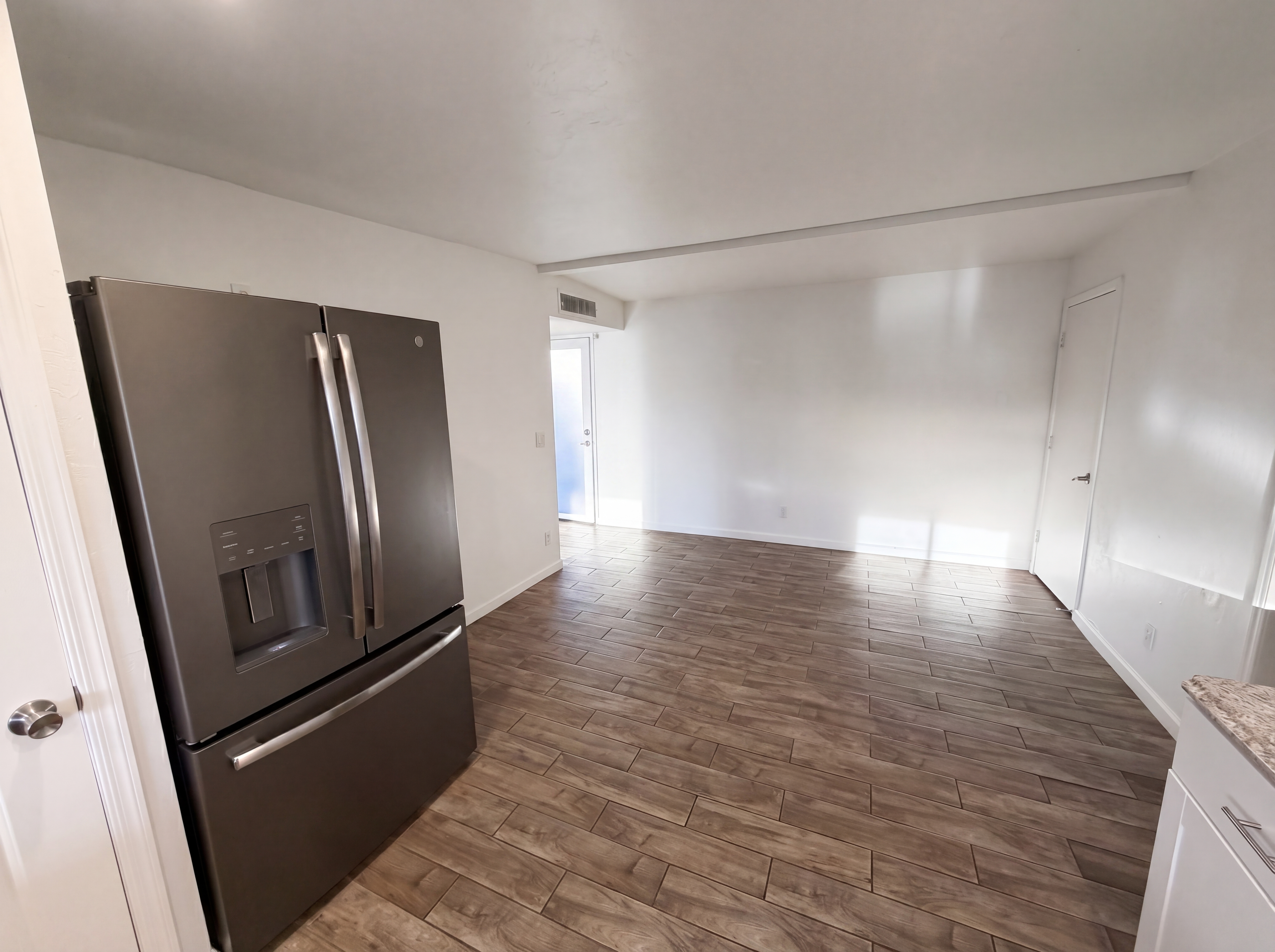 Photo 7 of 17 of 8421 E Balfour Dr, Tucson, AZ